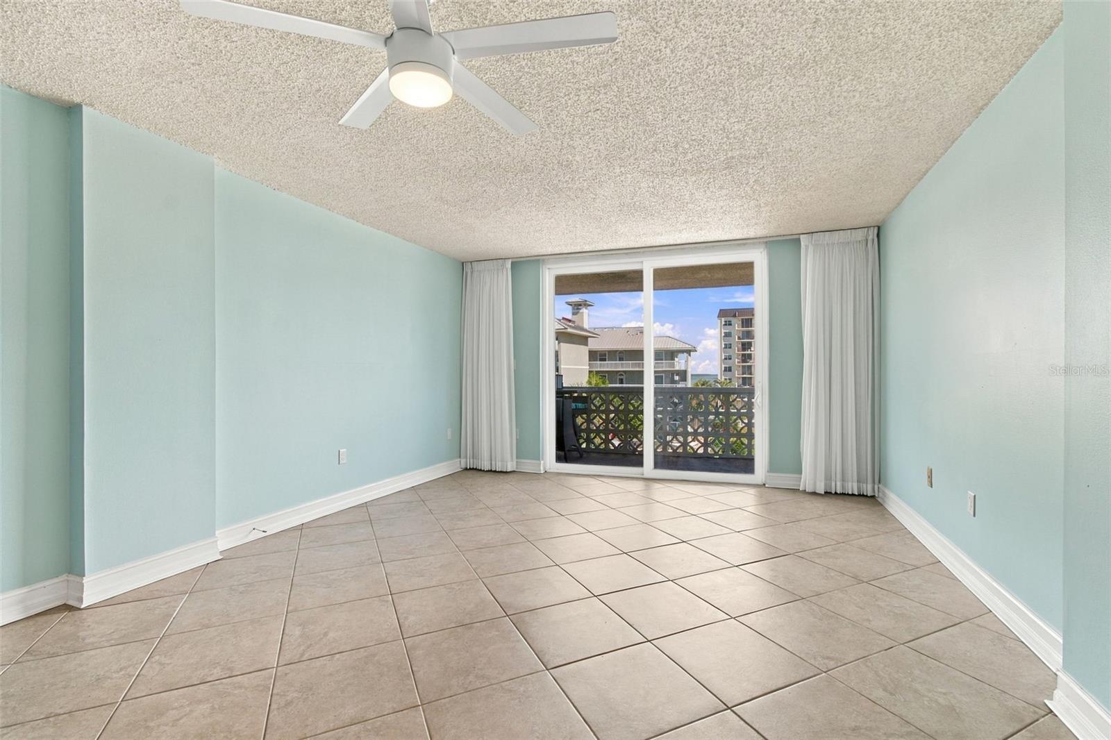 9 FORBES PL #412 — photo 4