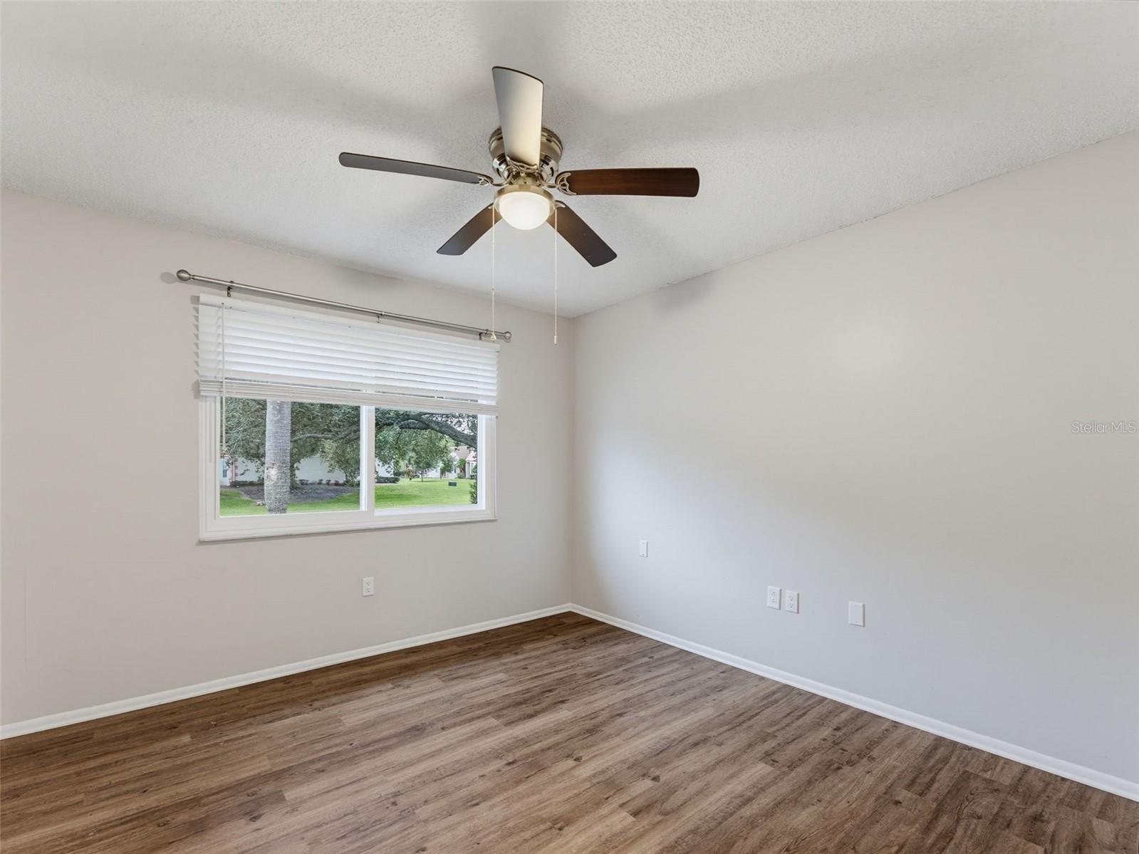 8330 HIGH POINT CIR #6 — photo 34