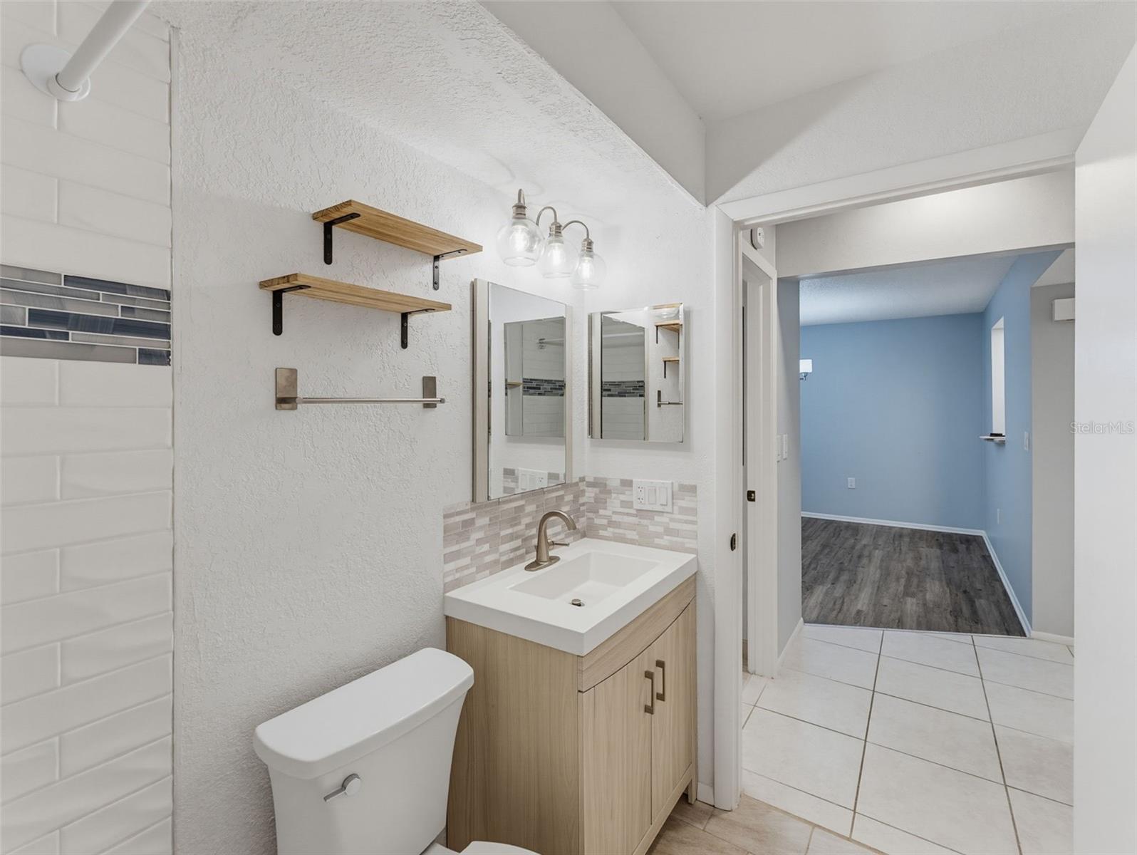8330 HIGH POINT CIR #6 — photo 27
