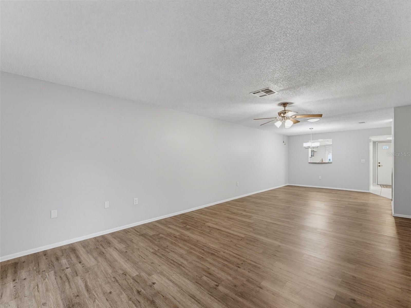 8330 HIGH POINT CIR #6 — photo 41