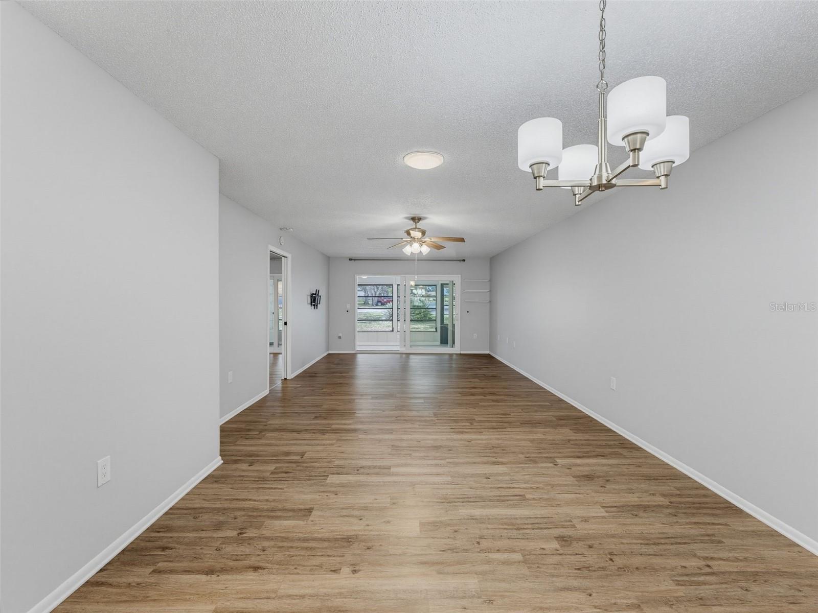 8330 HIGH POINT CIR #6 — photo 36