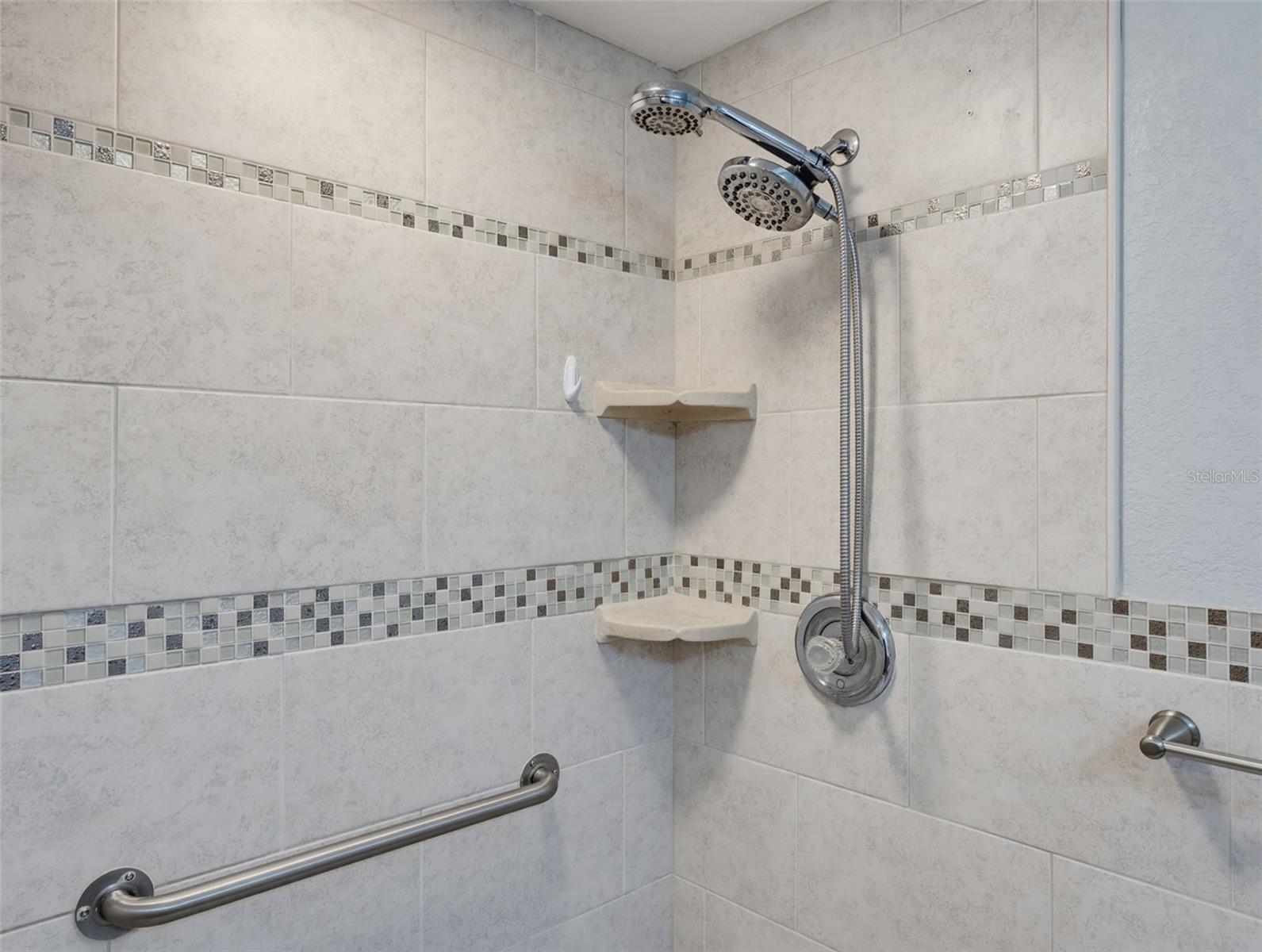 8330 HIGH POINT CIR #6 — photo 56