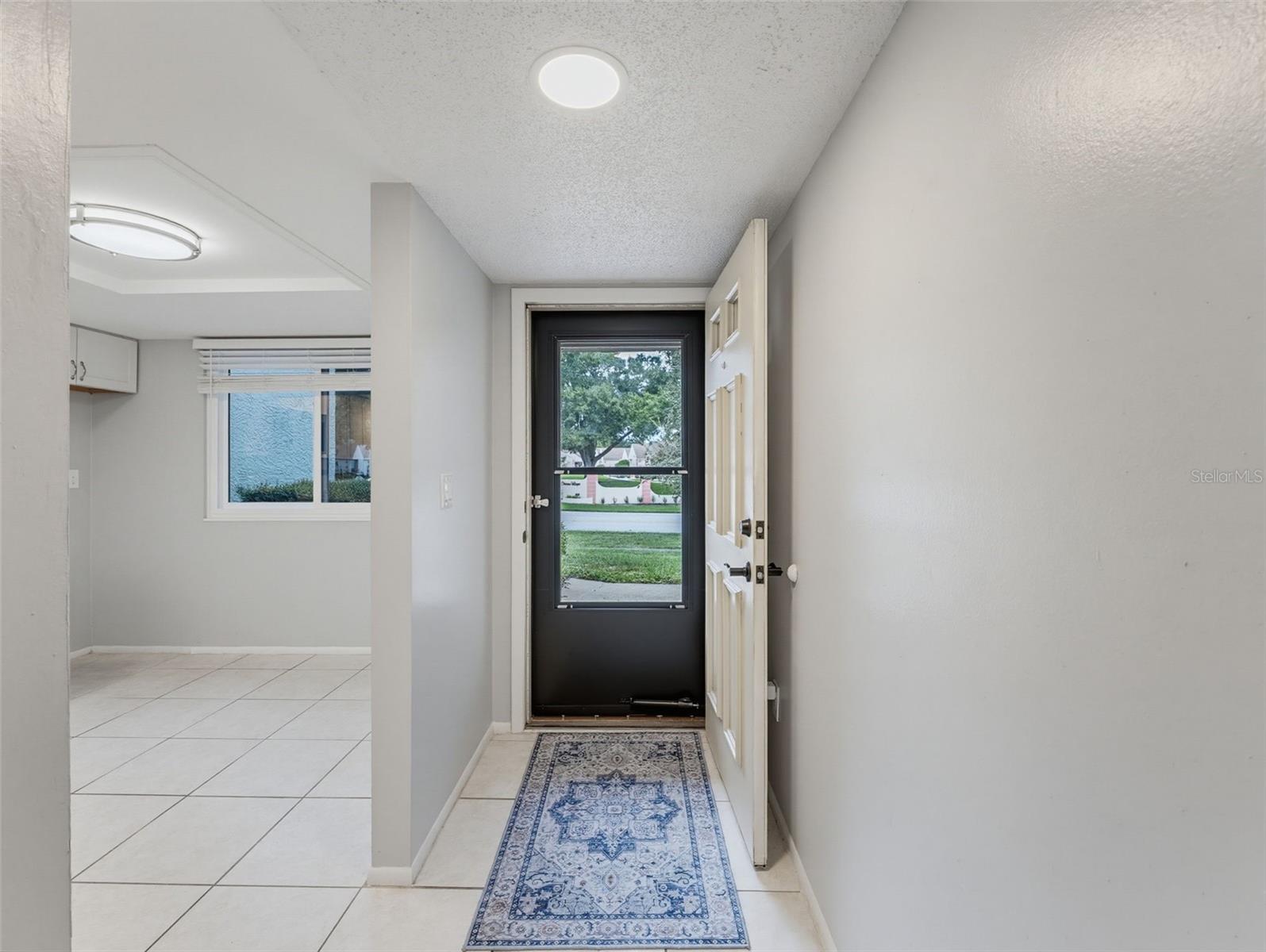 8330 HIGH POINT CIR #6 — photo 11