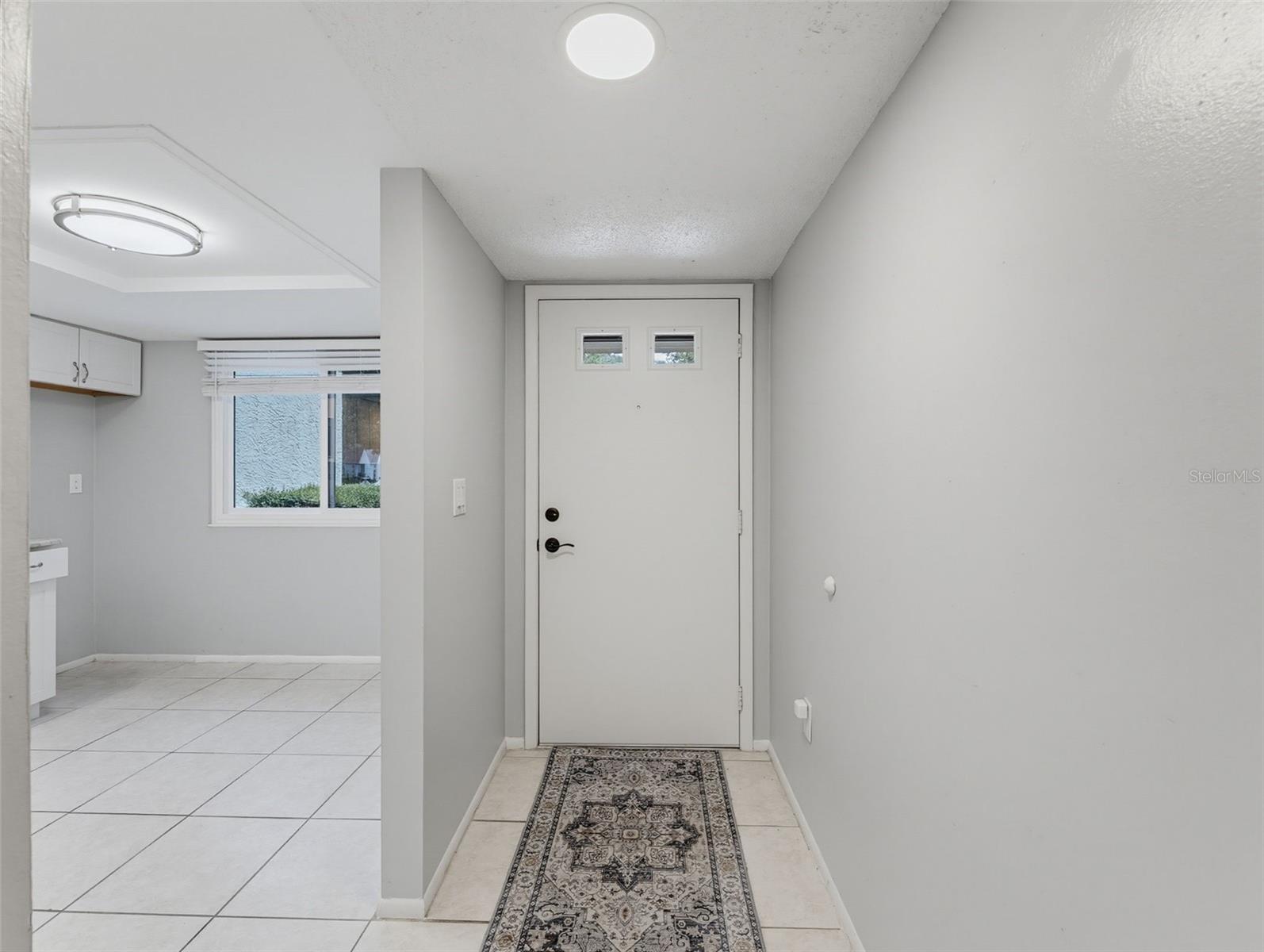 8330 HIGH POINT CIR #6 — photo 10