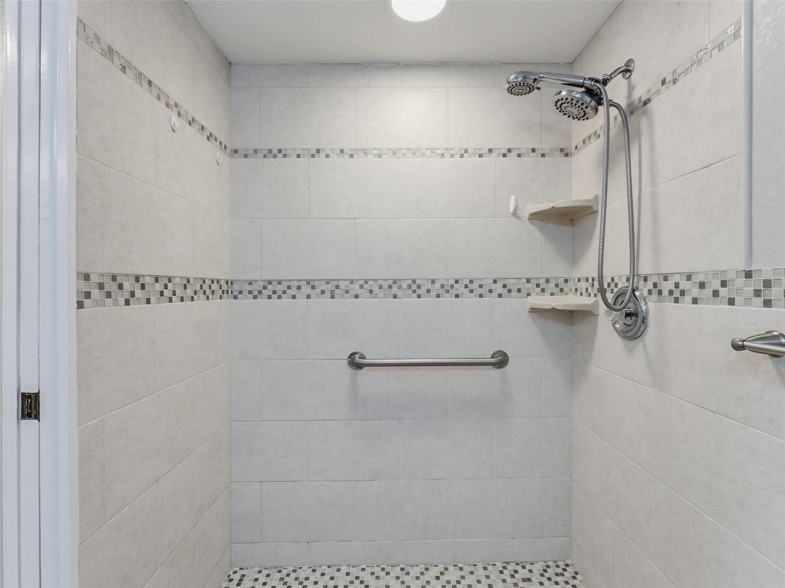 8330 HIGH POINT CIR #6 — photo 55