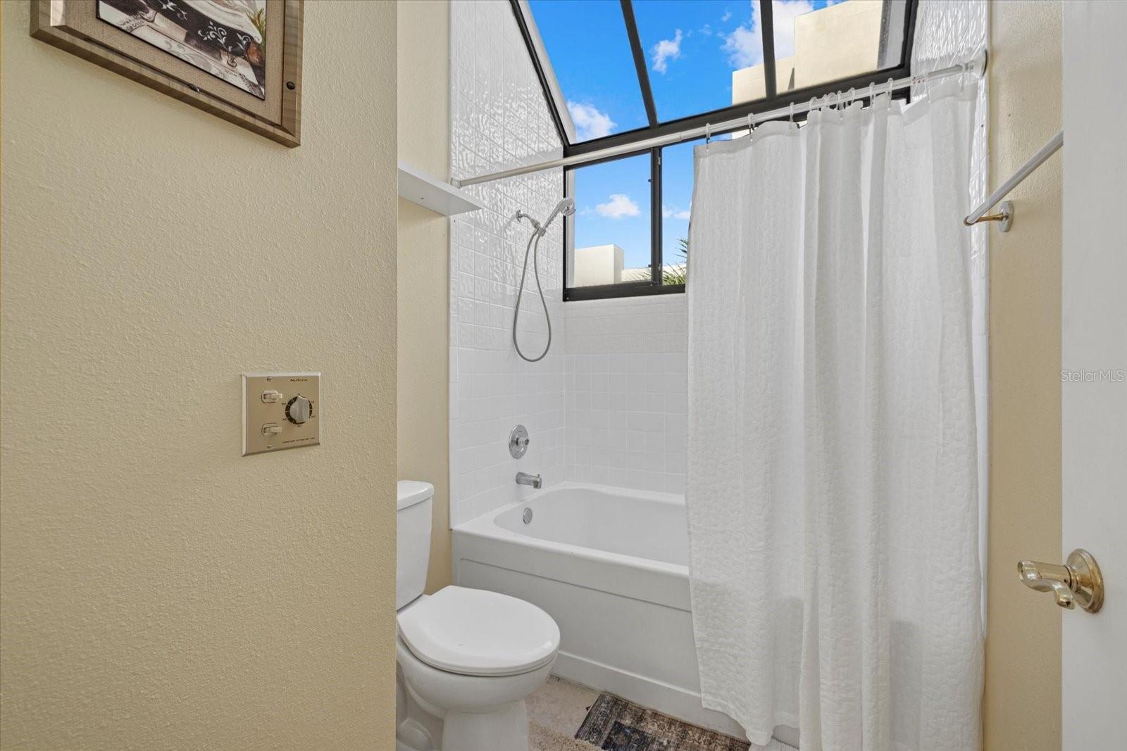 2012 HARBOURSIDE DR #2102 — photo 25