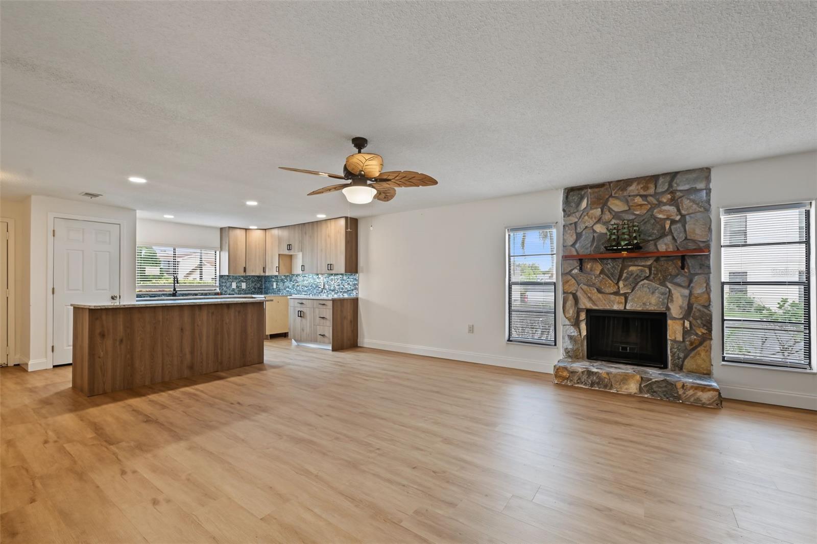 9930 EAGLES POINT CIR #1 — photo 11