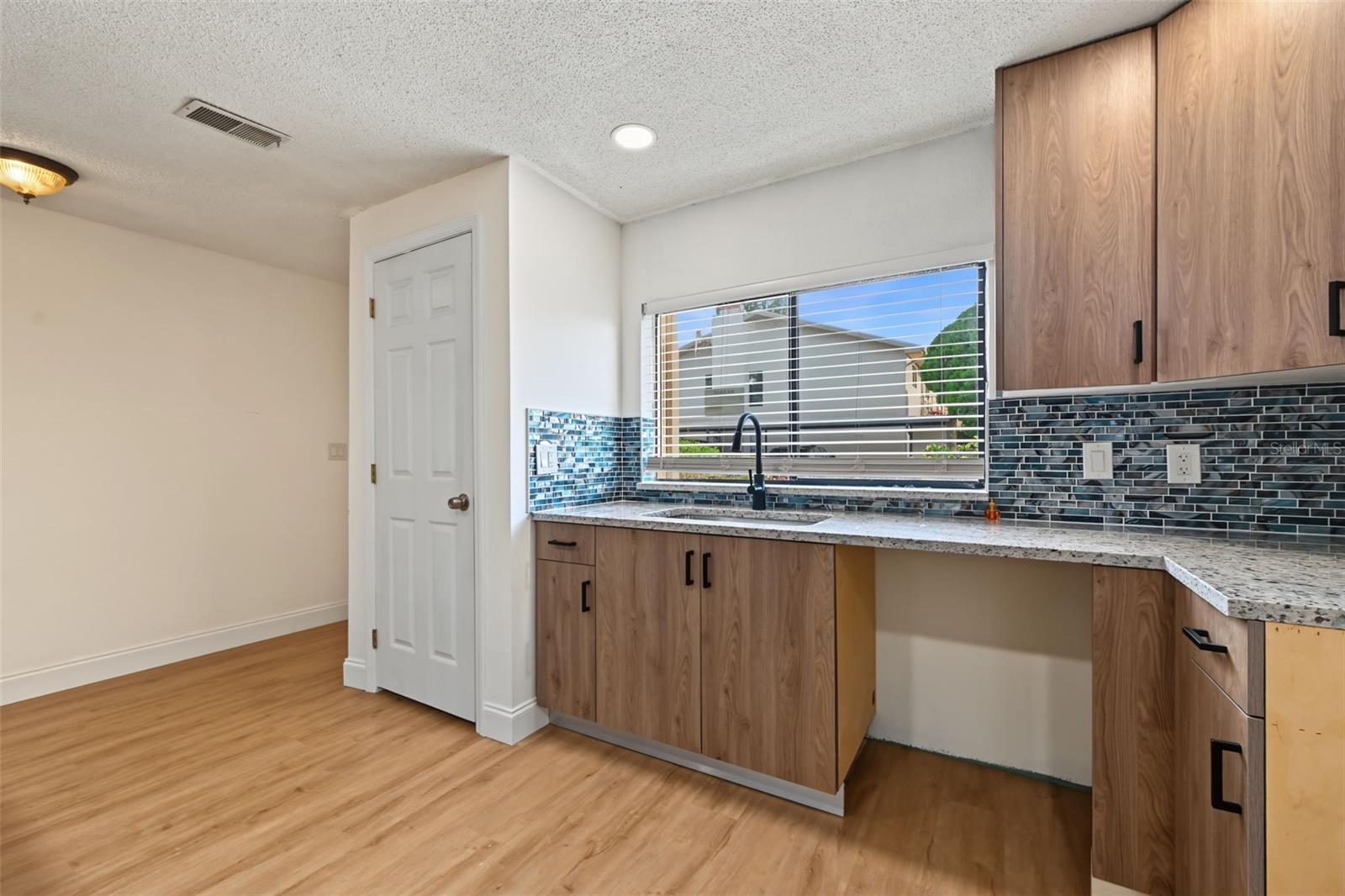 9930 EAGLES POINT CIR #1 — photo 19