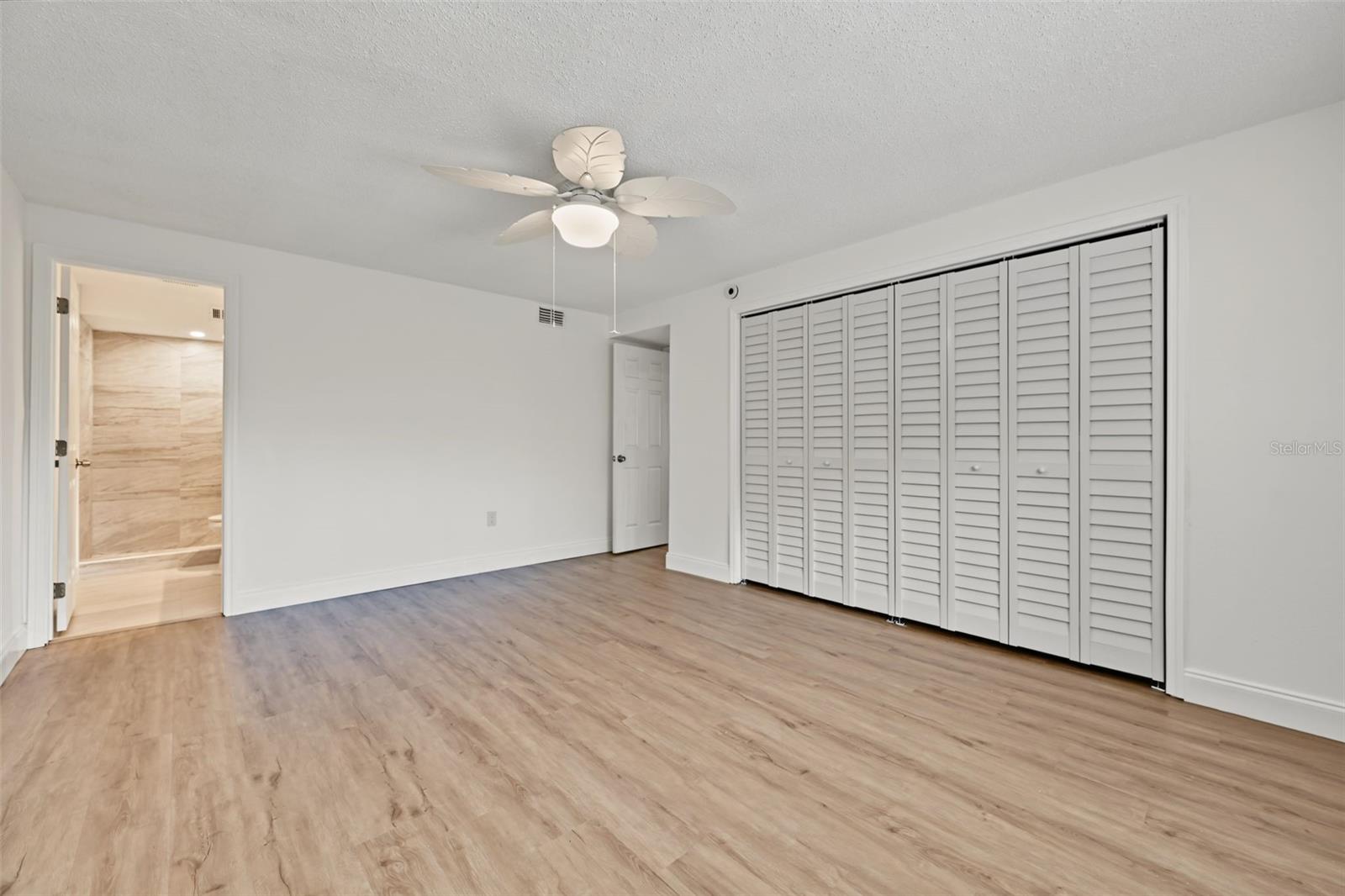9930 EAGLES POINT CIR #1 — photo 27