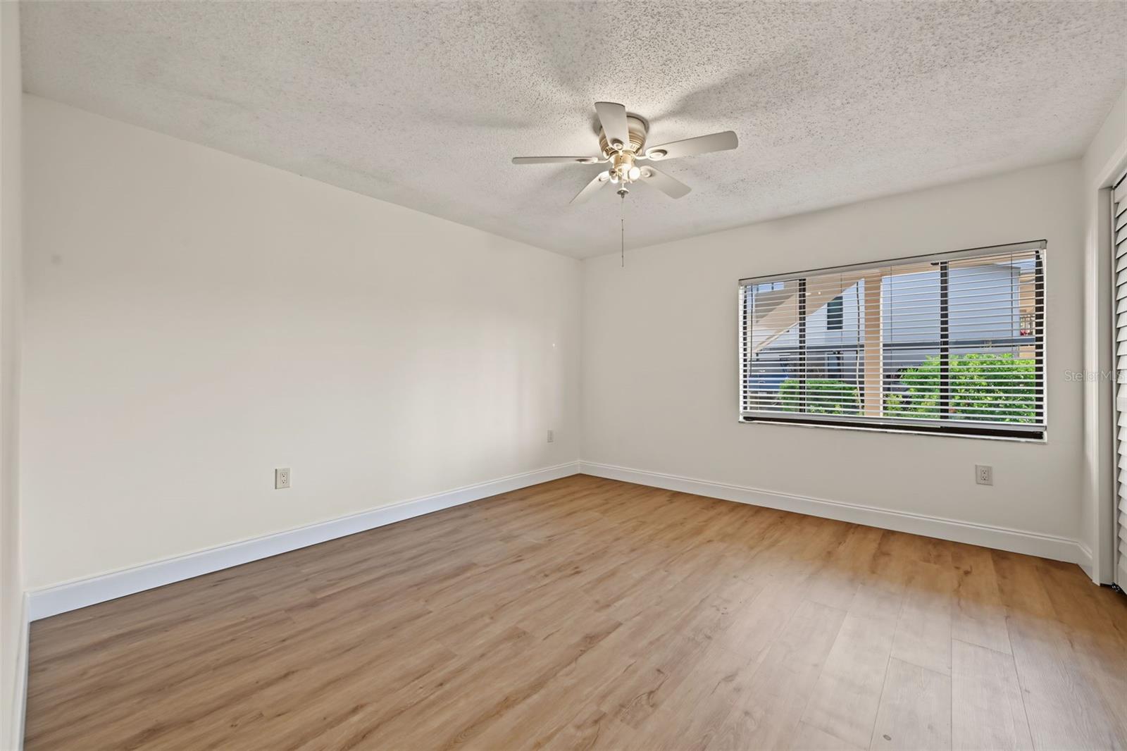 9930 EAGLES POINT CIR #1 — photo 29