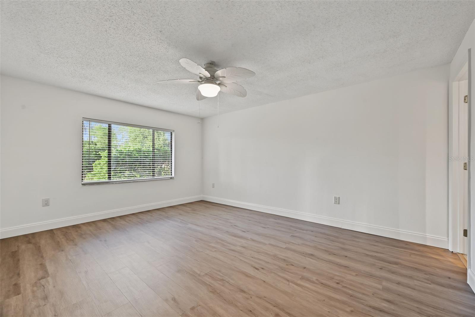 9930 EAGLES POINT CIR #1 — photo 25
