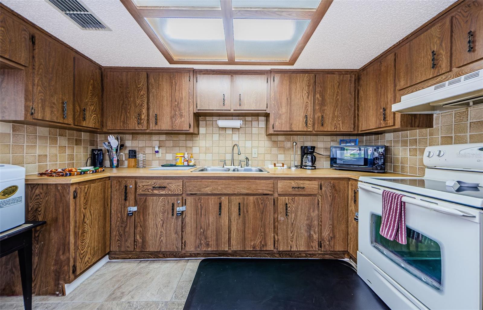 9930 EAGLES POINT CIR #1 — photo 65