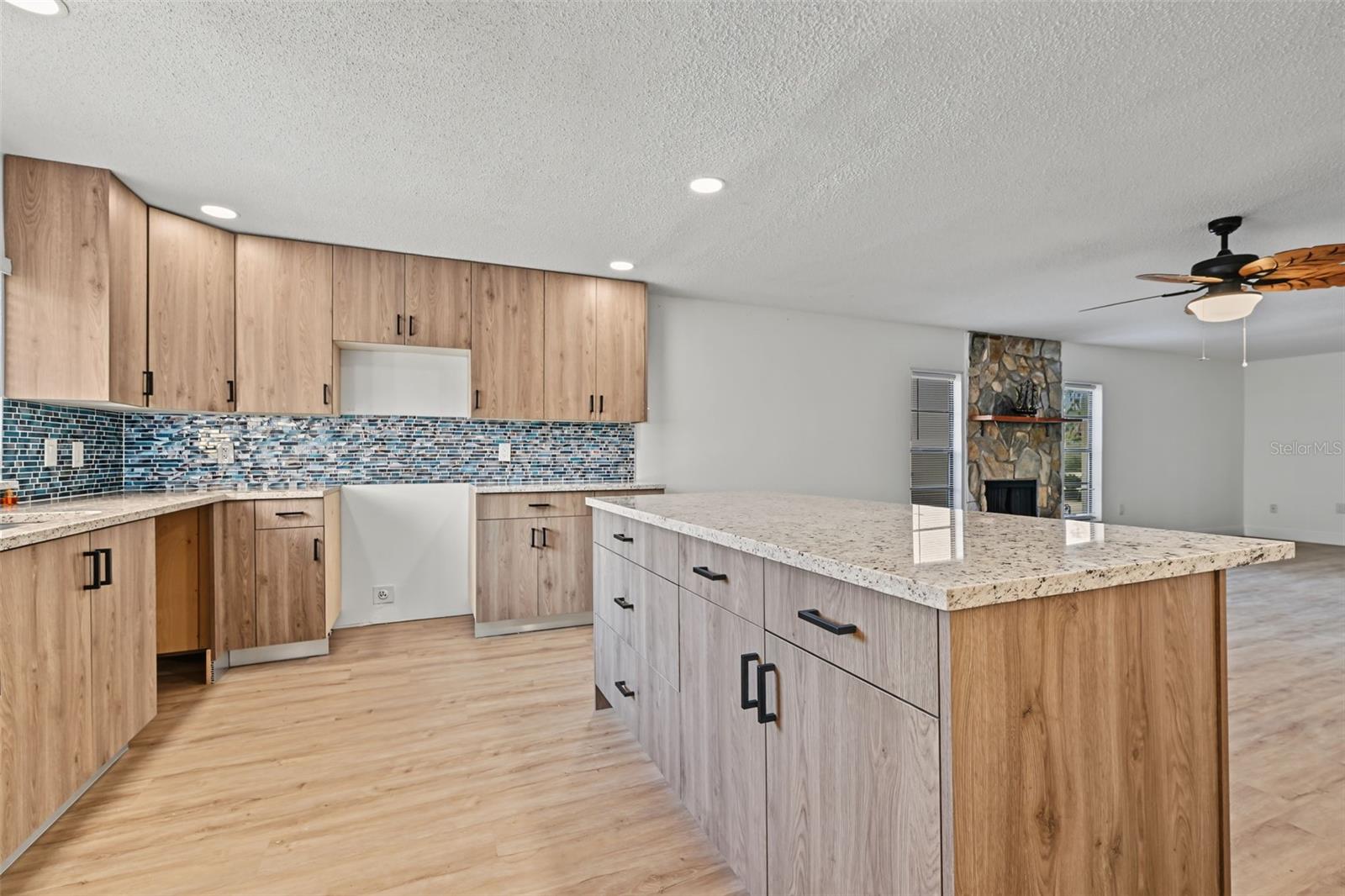 9930 EAGLES POINT CIR #1 — photo 23