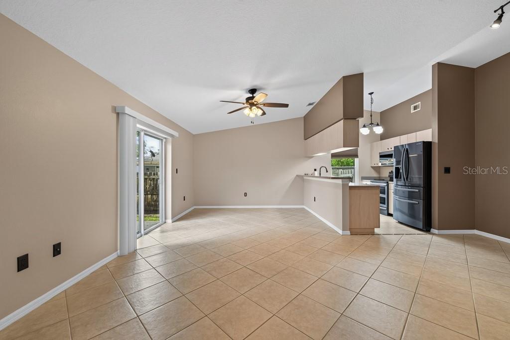 11959 MURRAY AVE — photo 4