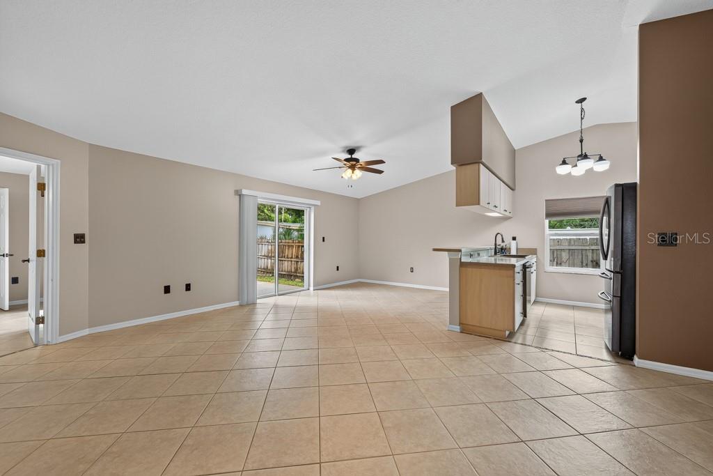 11959 MURRAY AVE — photo 3