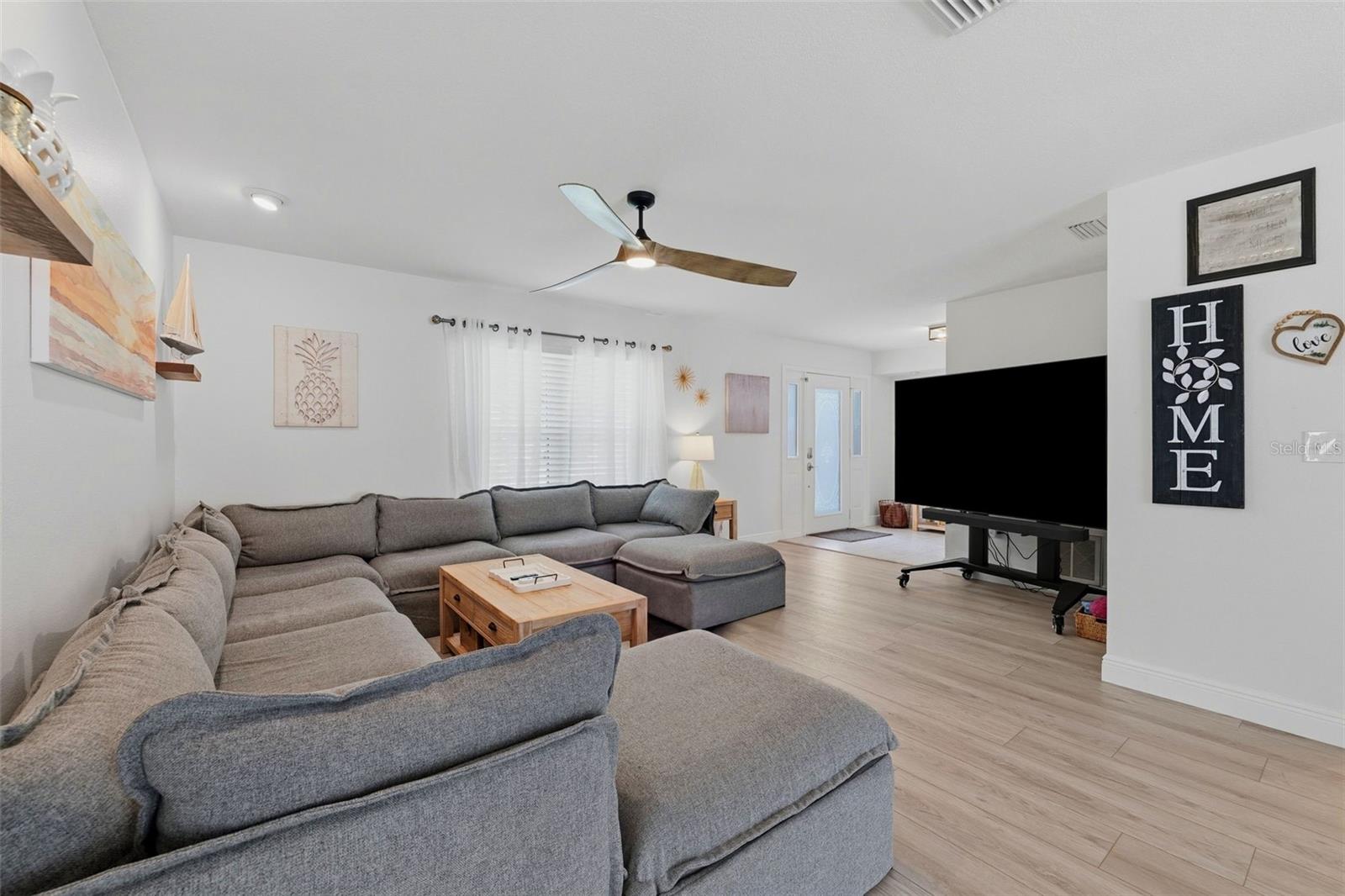 1598 VIRGINIA AVE — photo 23
