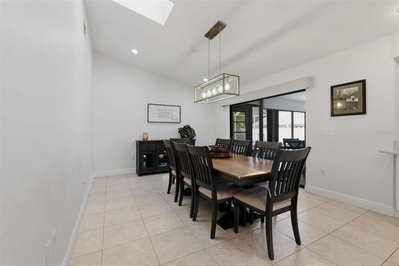 1598 VIRGINIA AVE — photo 26