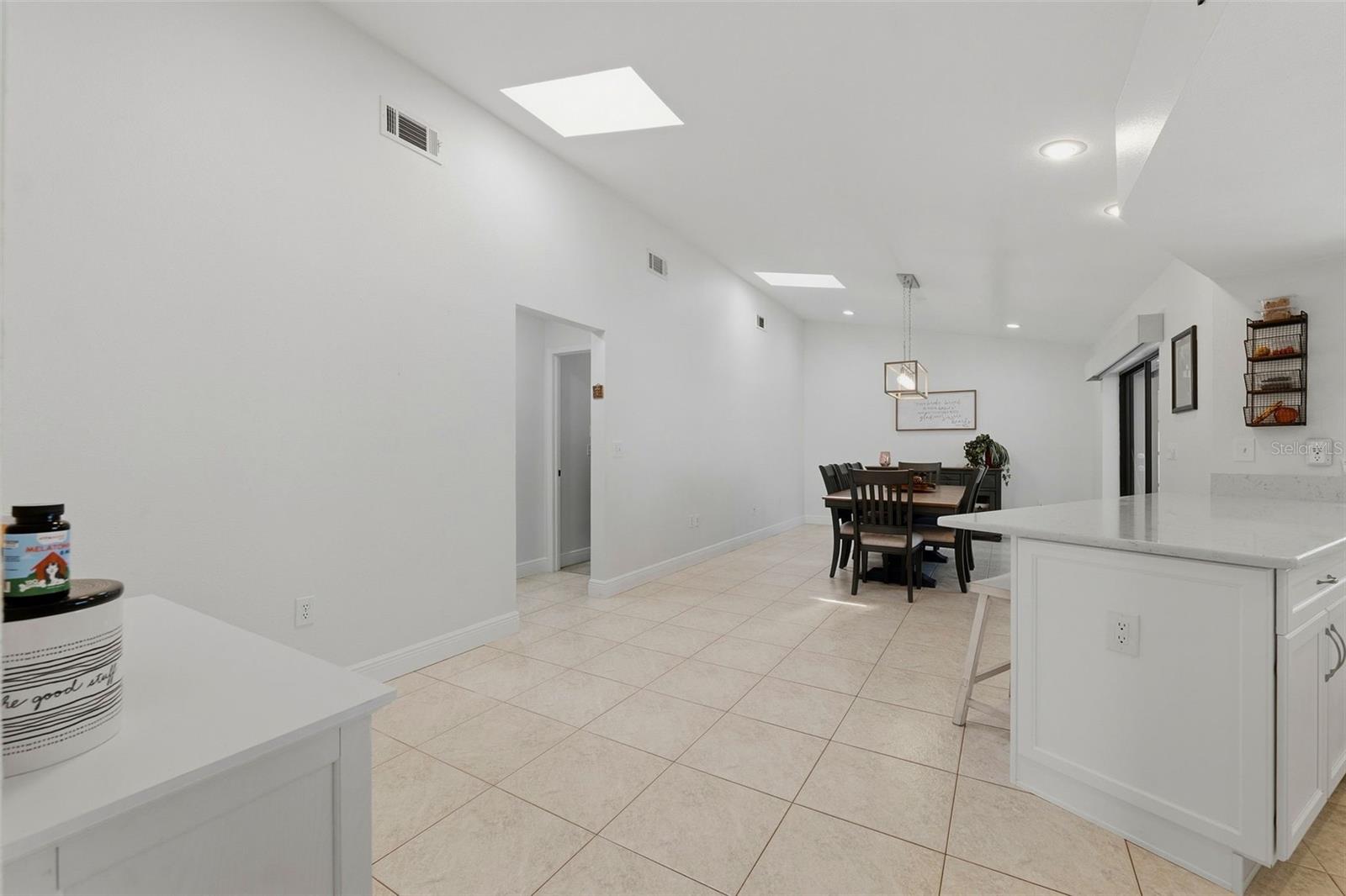 1598 VIRGINIA AVE — photo 38