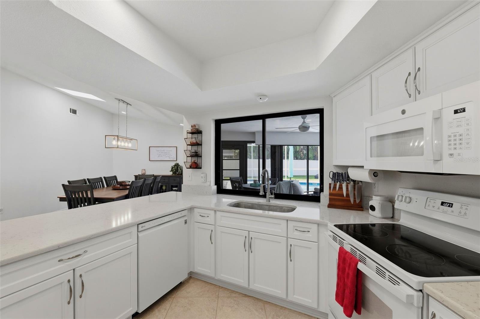1598 VIRGINIA AVE — photo 36