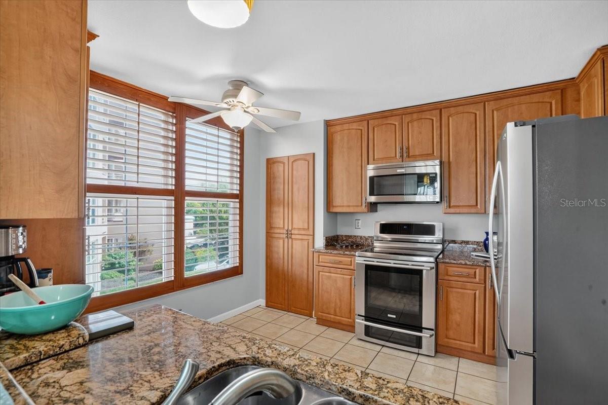 4570 PINEBROOK CIR #208 — photo 8