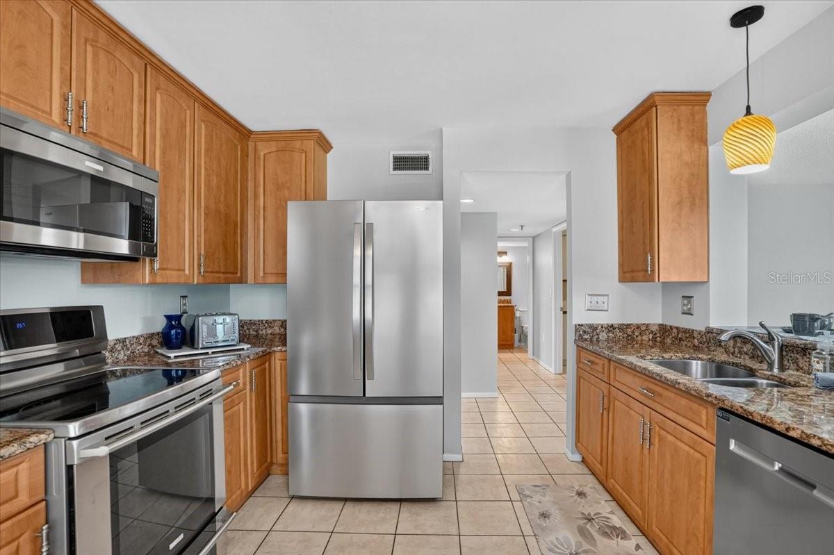 4570 PINEBROOK CIR #208 — photo 9