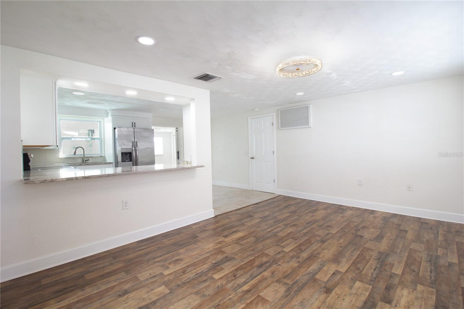 1408 JENNINGS DR — photo 7