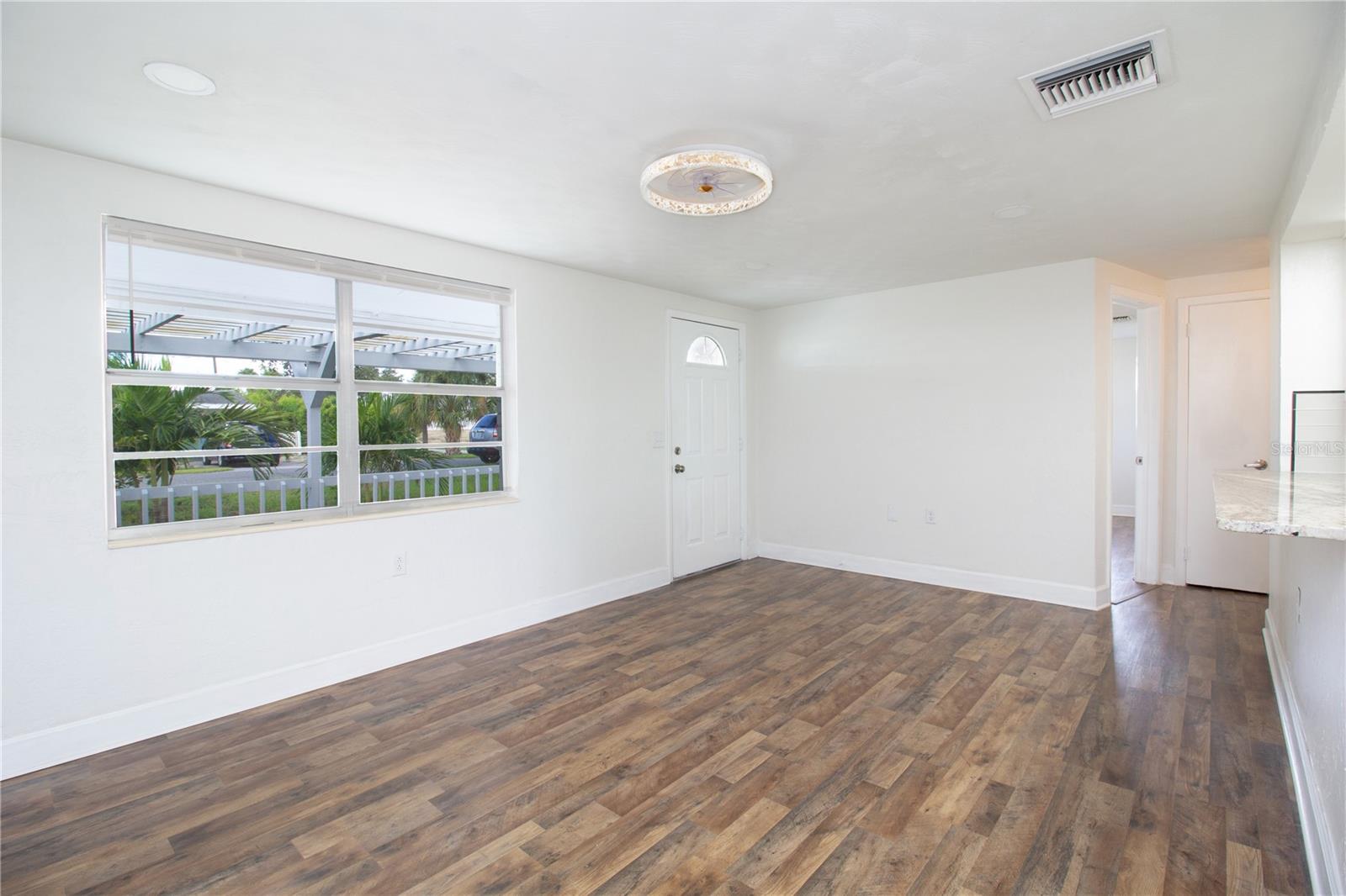 1408 JENNINGS DR — photo 6