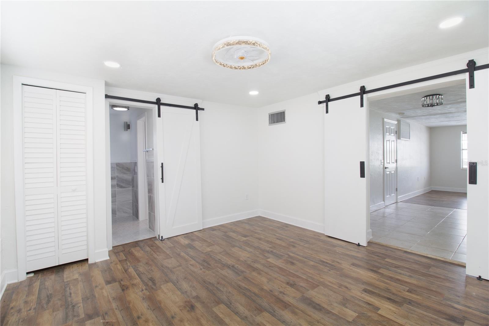 1408 JENNINGS DR — photo 18