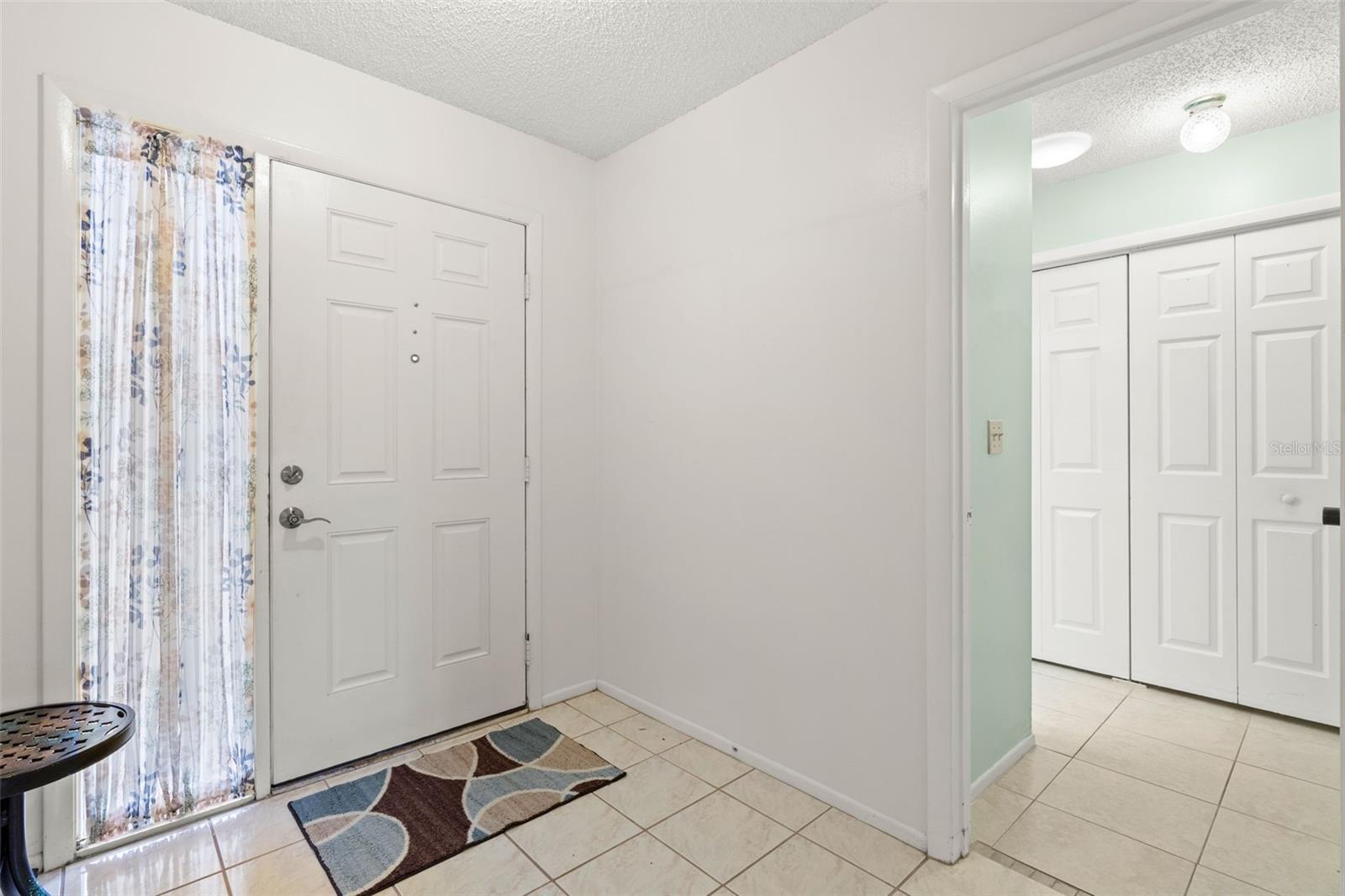 210 GRETCHEN CT — photo 4