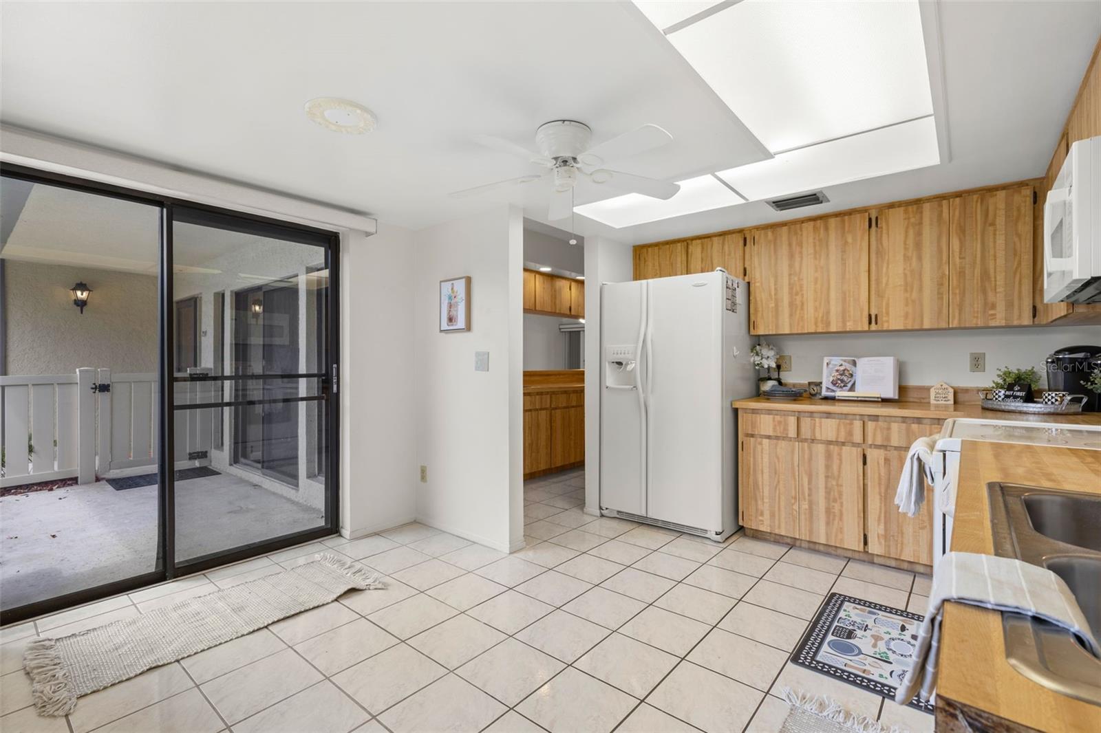 210 GRETCHEN CT — photo 15