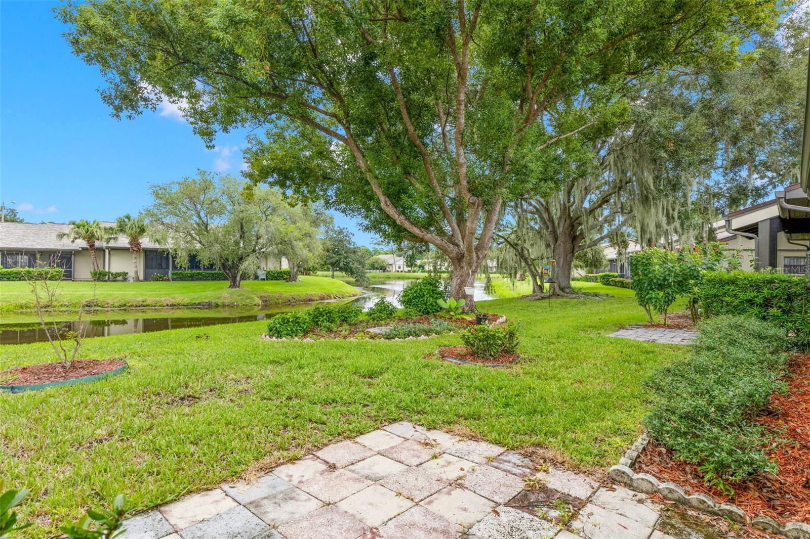 210 GRETCHEN CT — photo 27