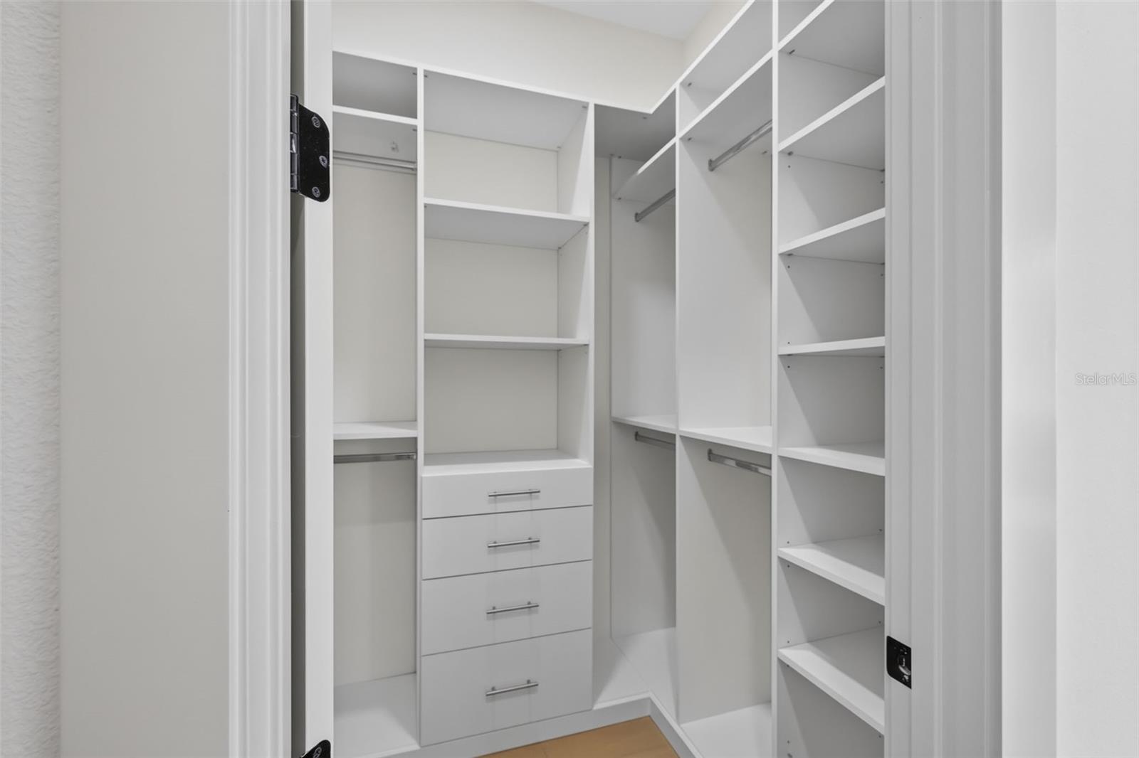 1207 E ELLICOTT ST — photo 33