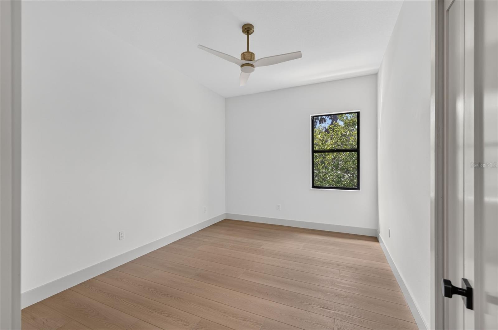 1207 E ELLICOTT ST — photo 40