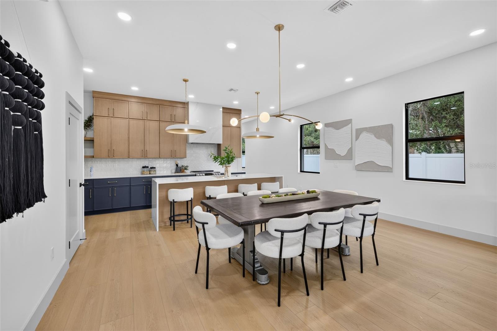 1207 E ELLICOTT ST — photo 9