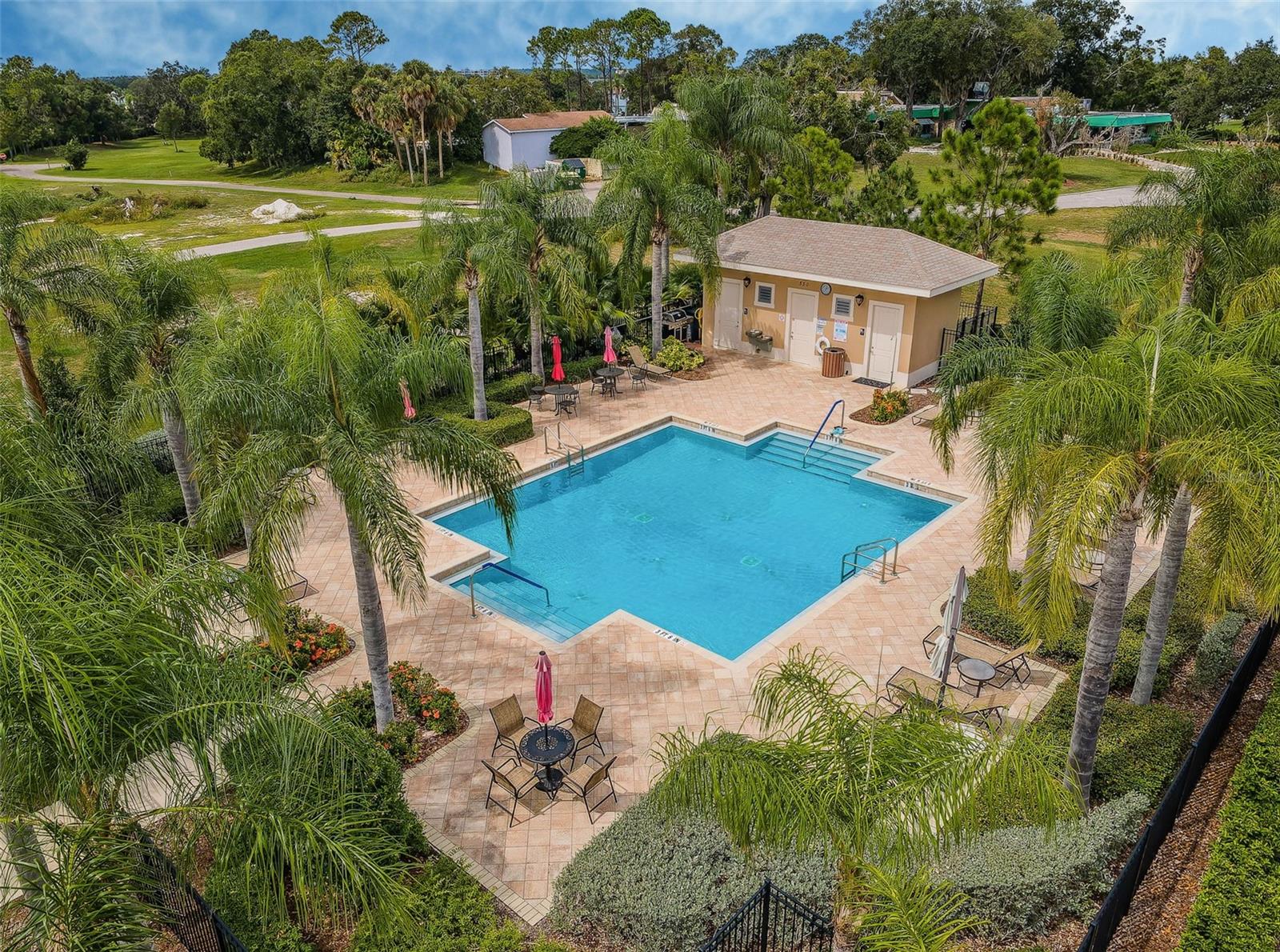 704 CHIPPER DR — photo 48