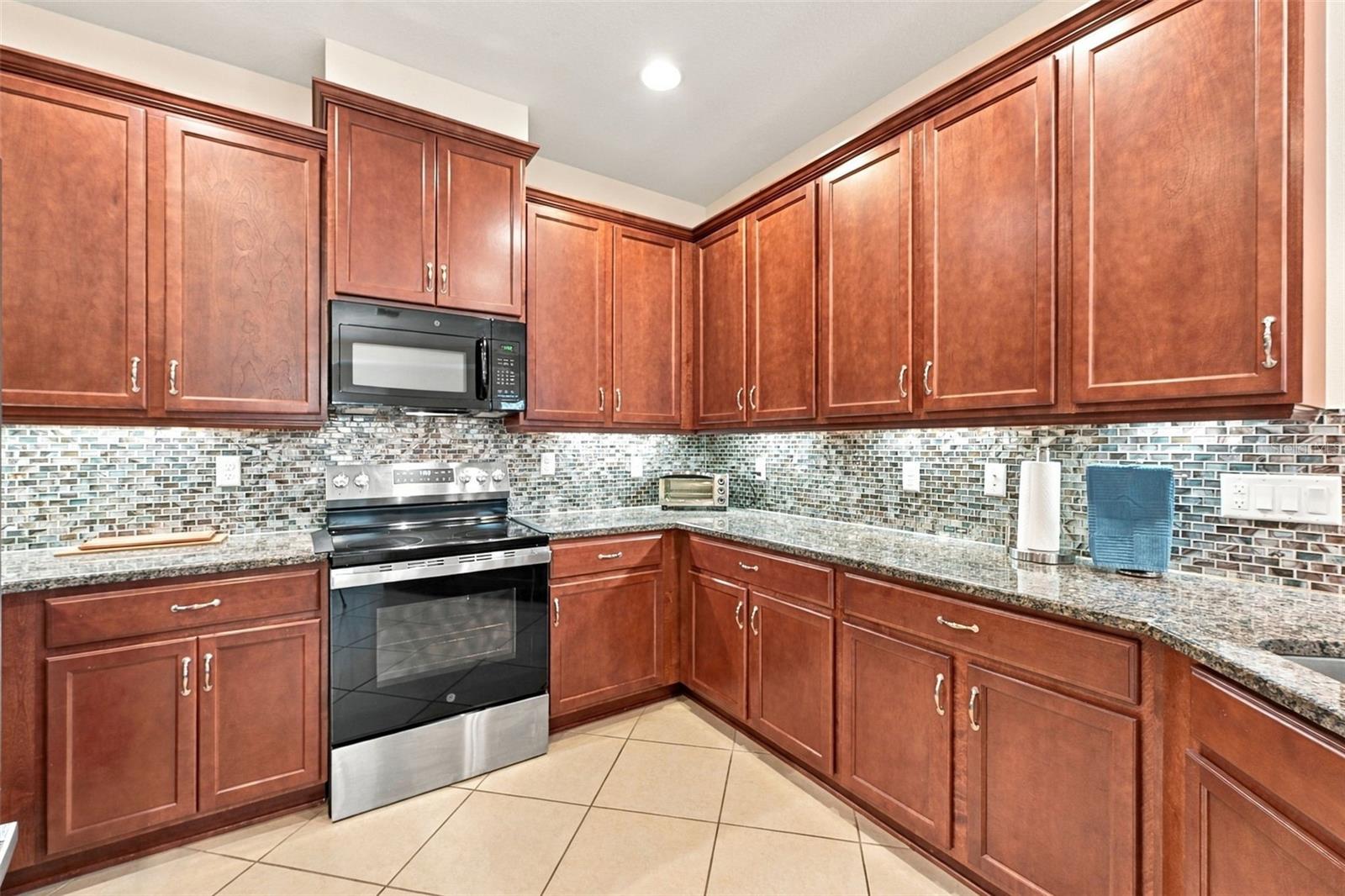 704 CHIPPER DR — photo 14