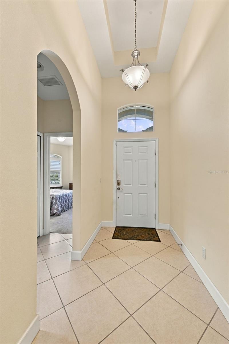 704 CHIPPER DR — photo 3