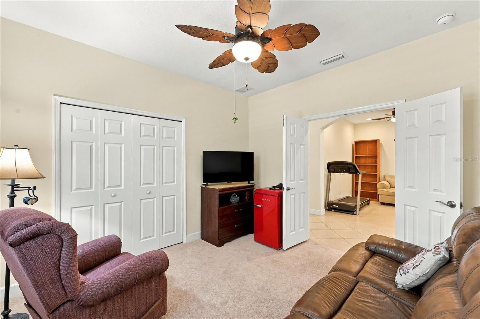 704 CHIPPER DR — photo 26