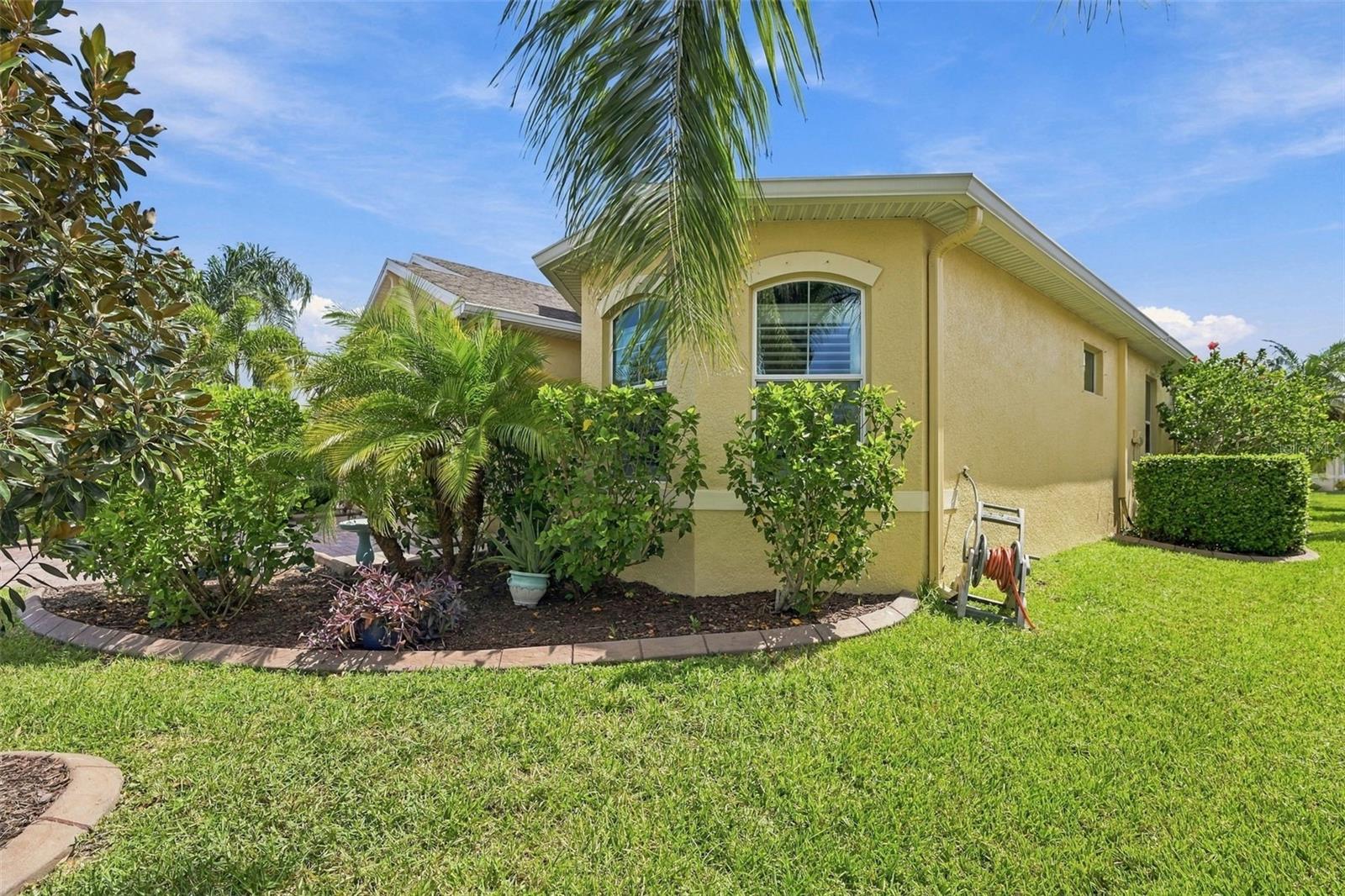 704 CHIPPER DR — photo 42