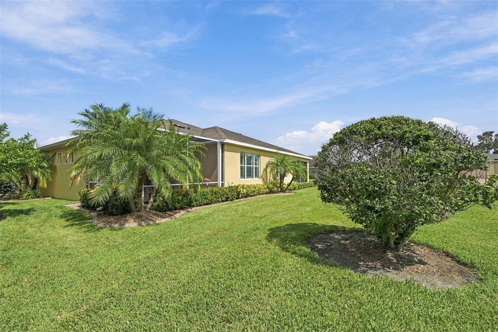704 CHIPPER DR — photo 38
