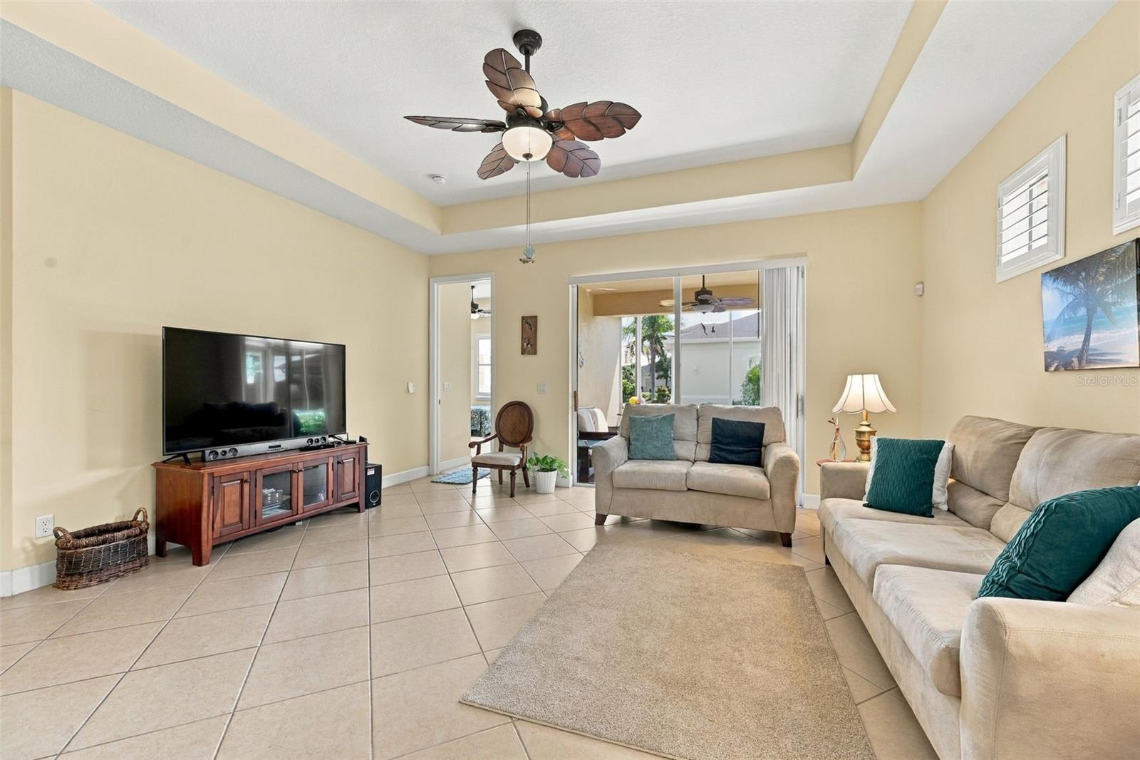 704 CHIPPER DR — photo 5