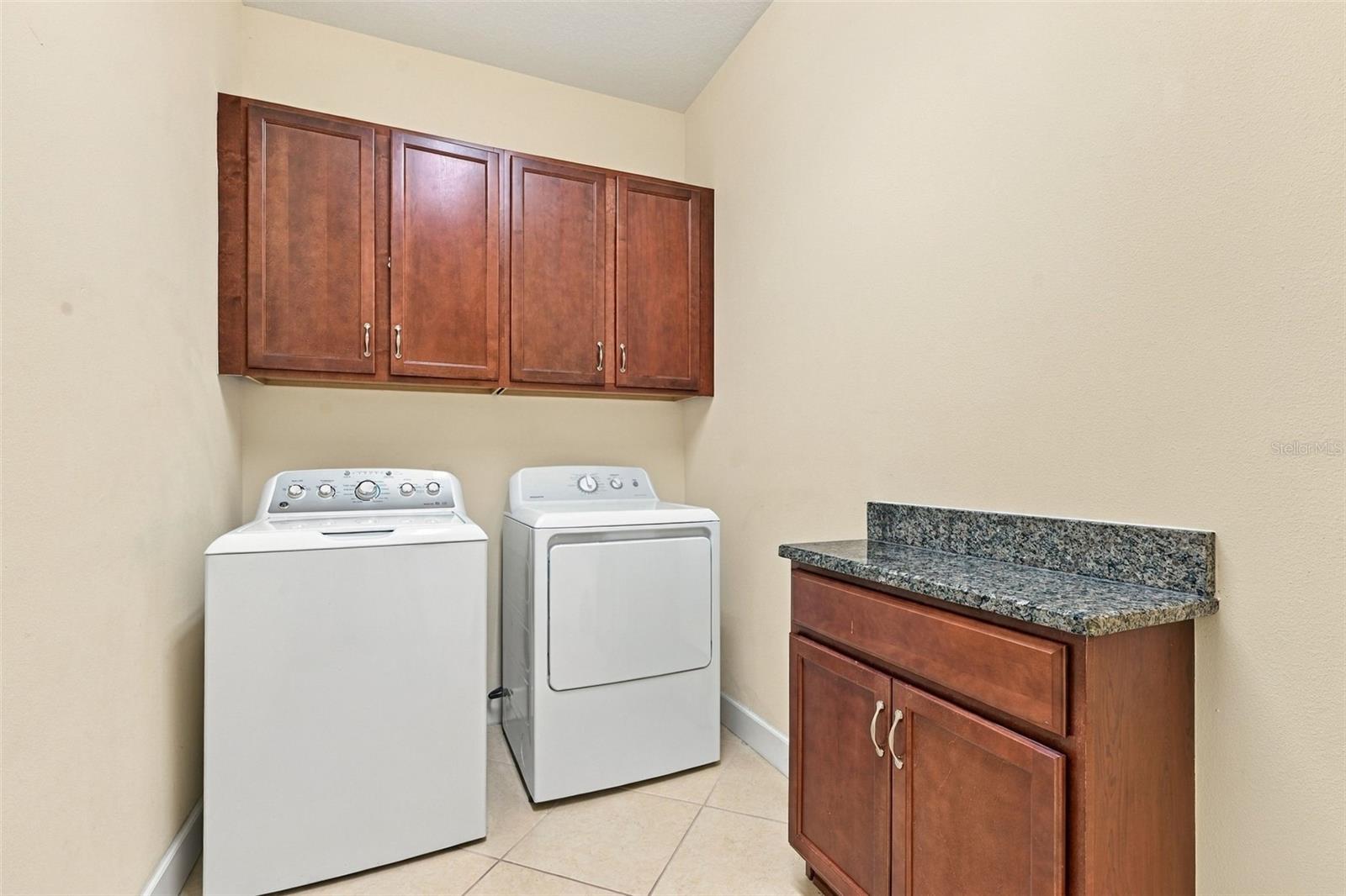 704 CHIPPER DR — photo 29
