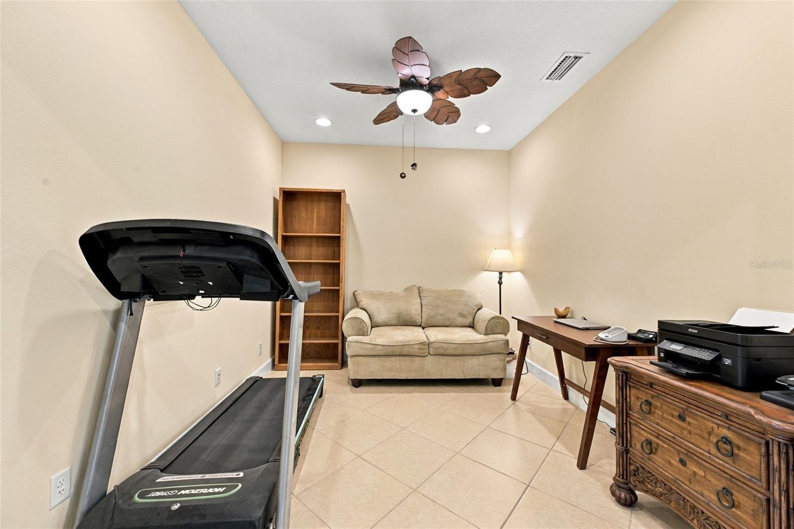 704 CHIPPER DR — photo 27