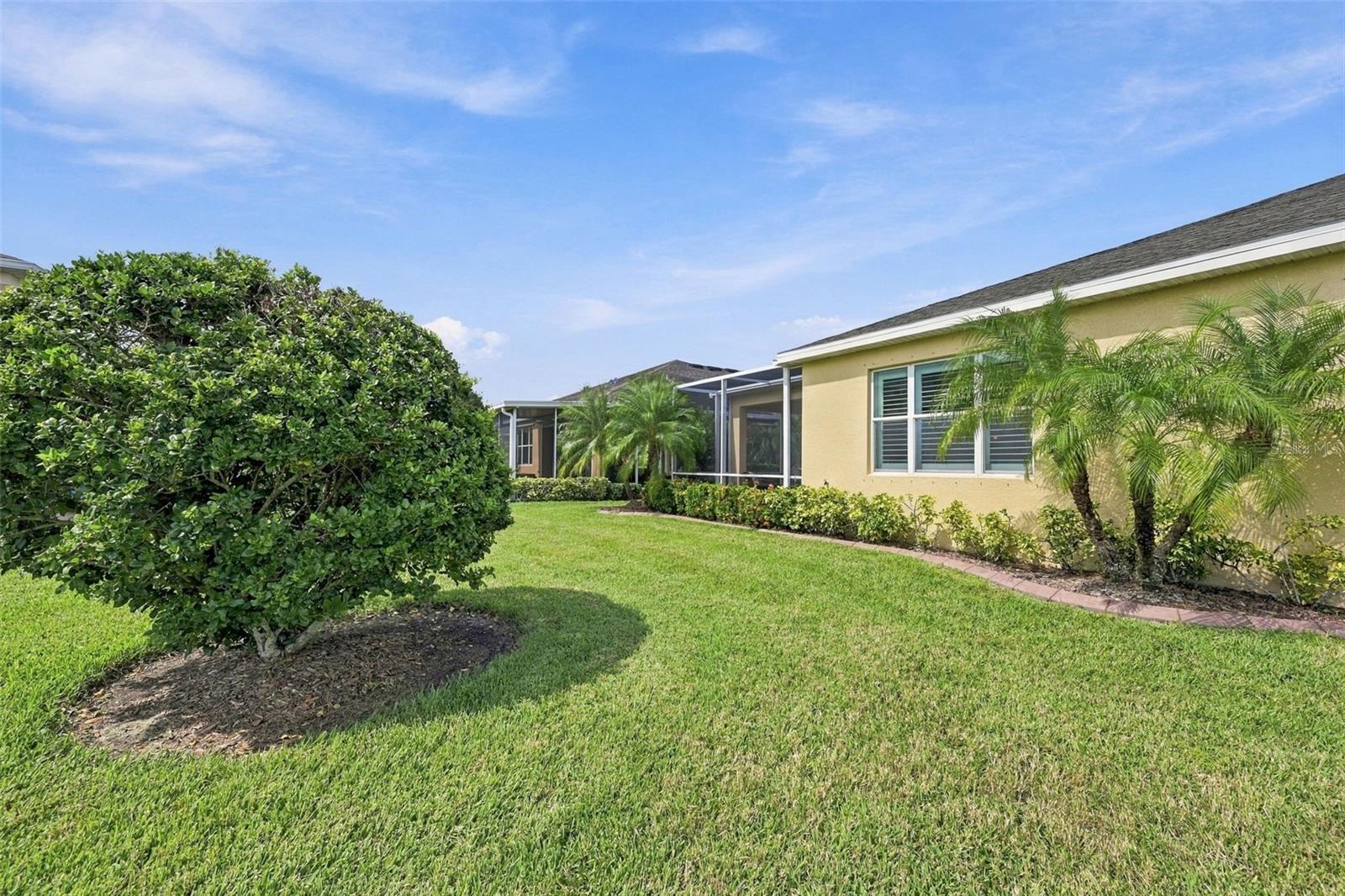 704 CHIPPER DR — photo 36