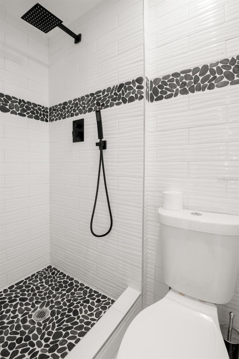 4149 DARLINGTON RD — photo 30