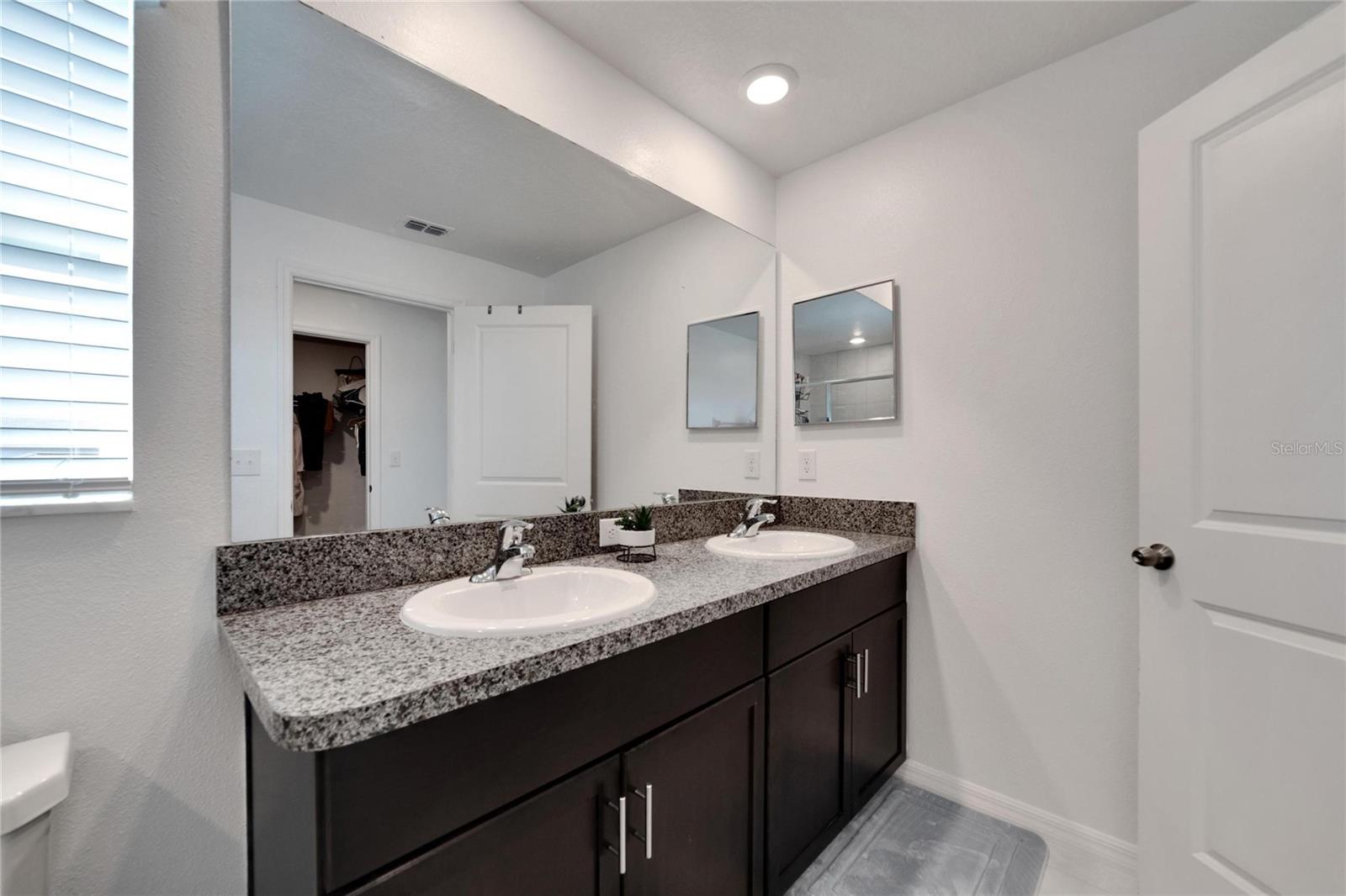 10422 SHADY PRESERVE DR — photo 39