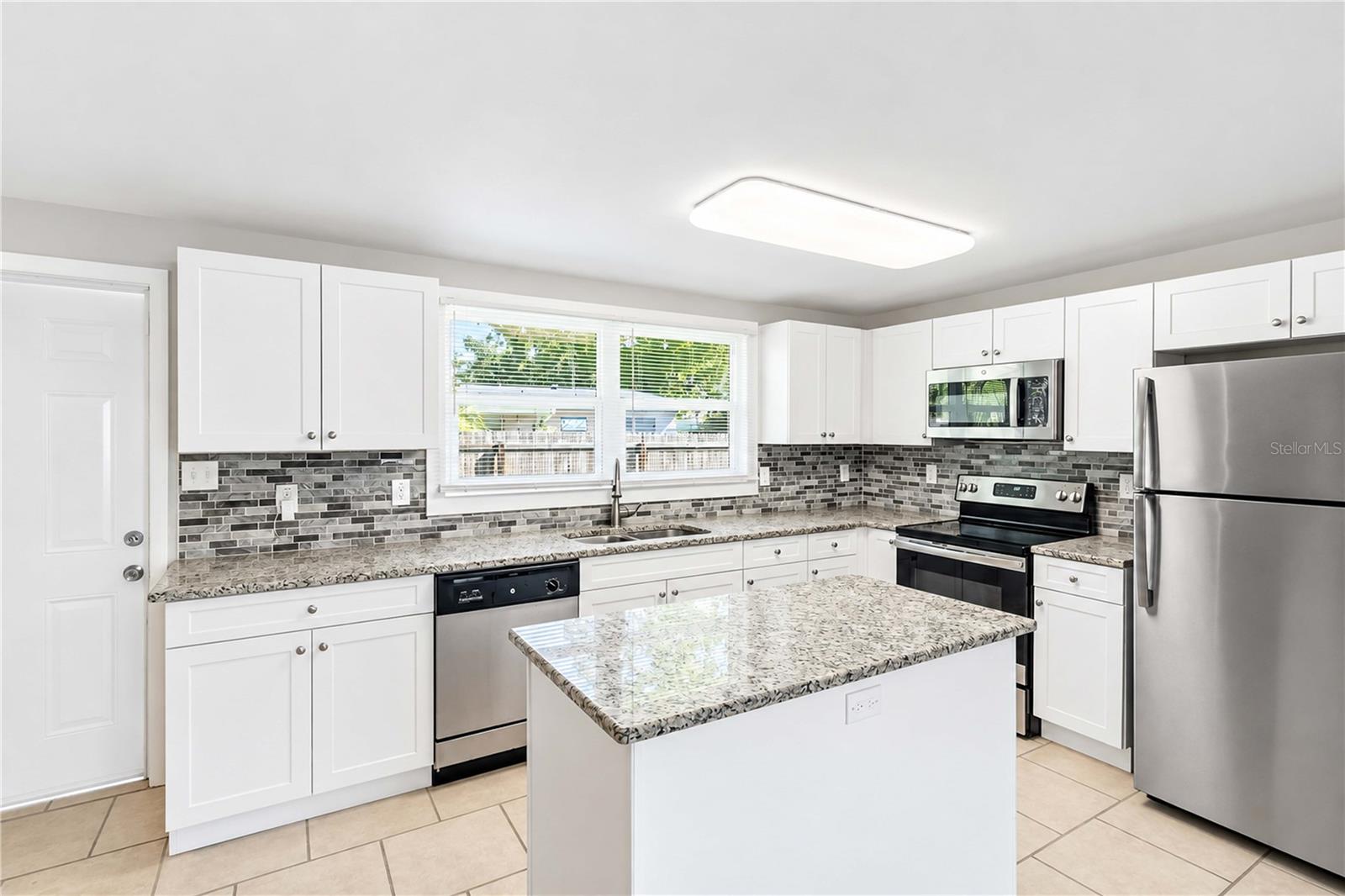 1517 W RIVER SHORE WAY — photo 7