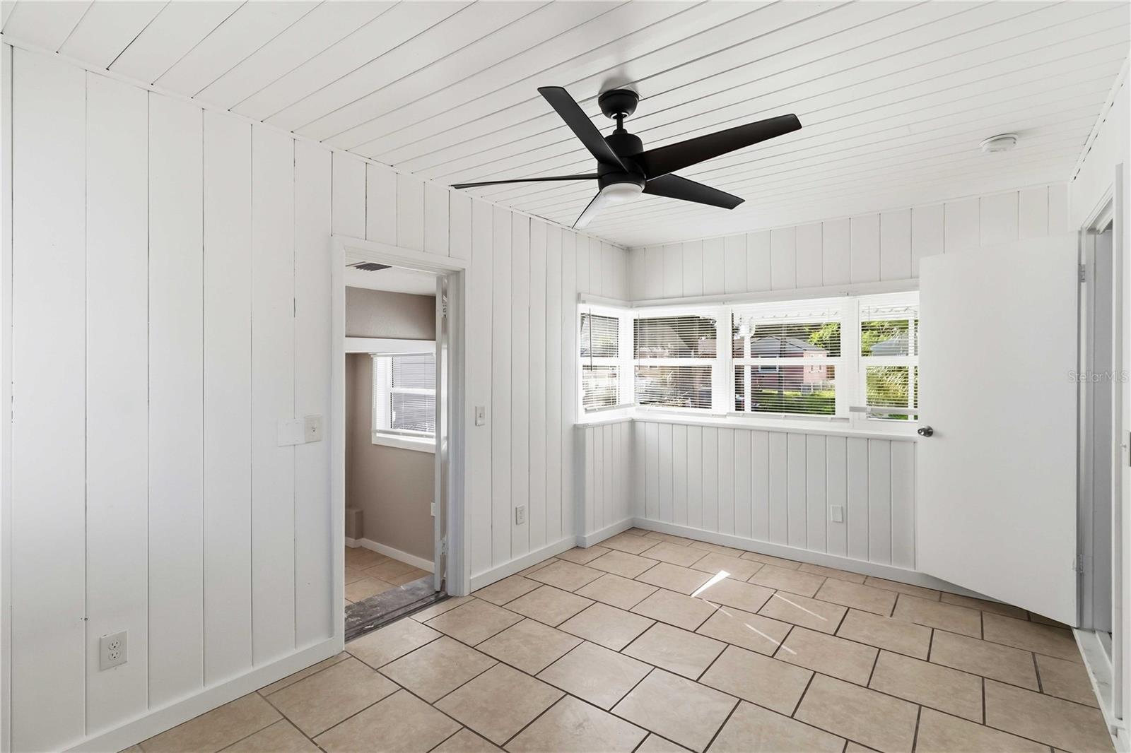 1517 W RIVER SHORE WAY — photo 19