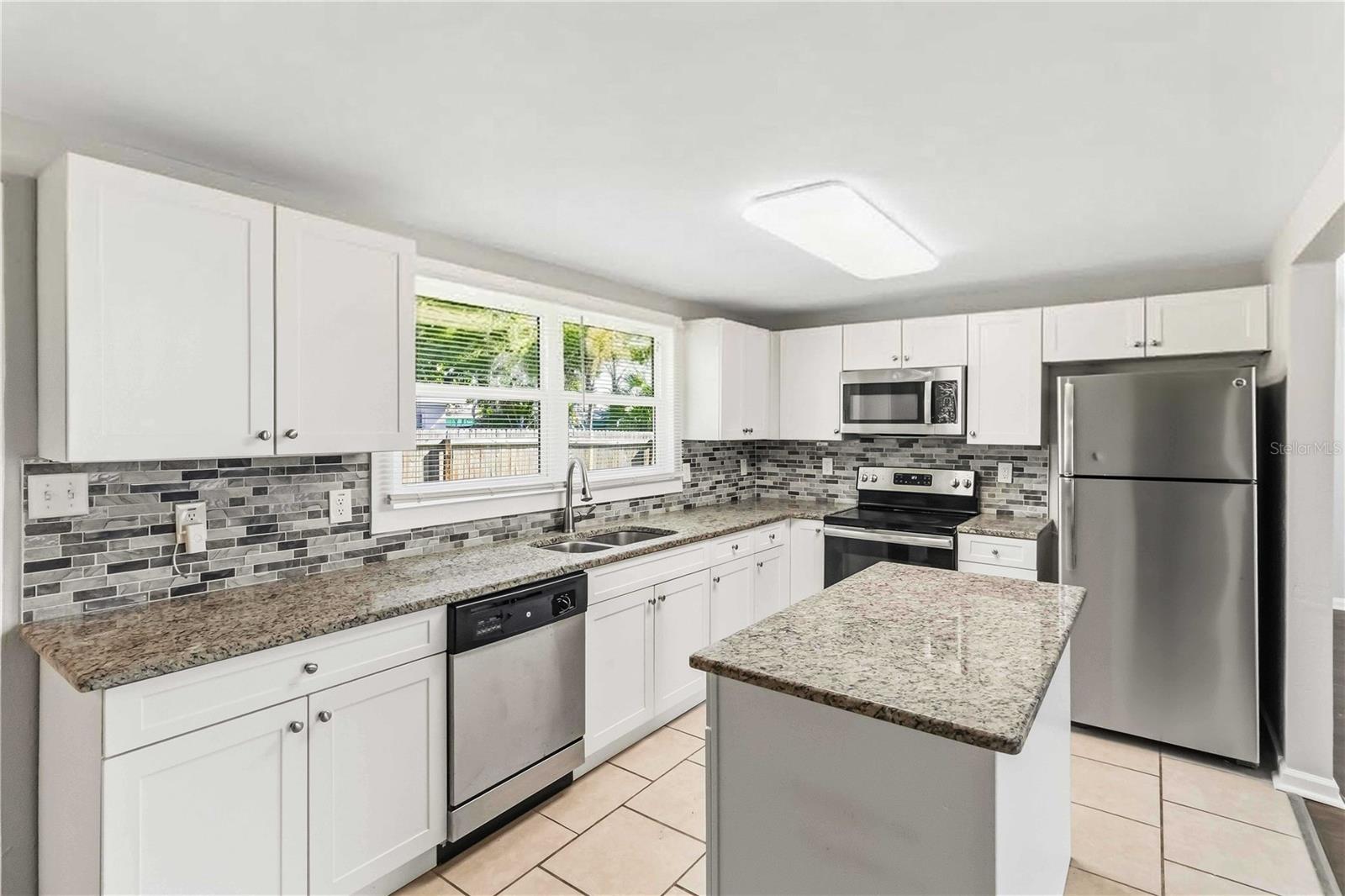 1517 W RIVER SHORE WAY — photo 8