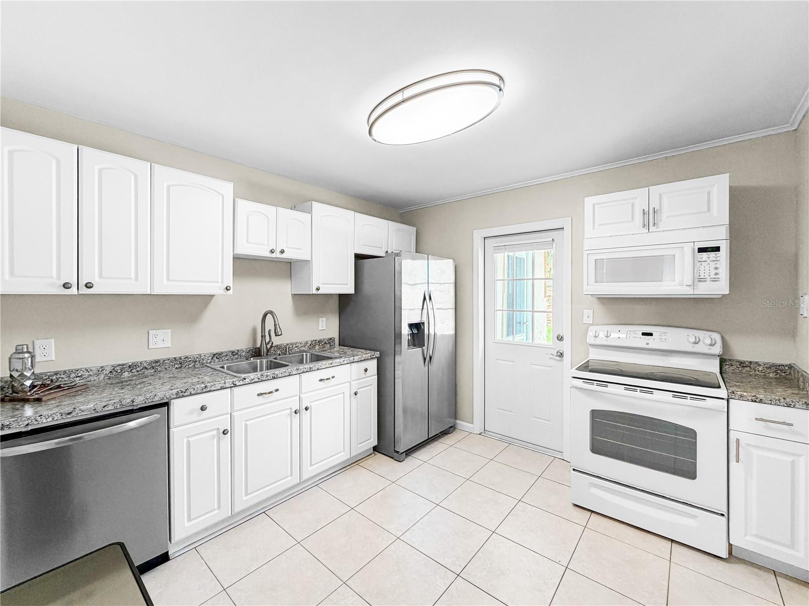 2509 W LEMON ST — photo 16